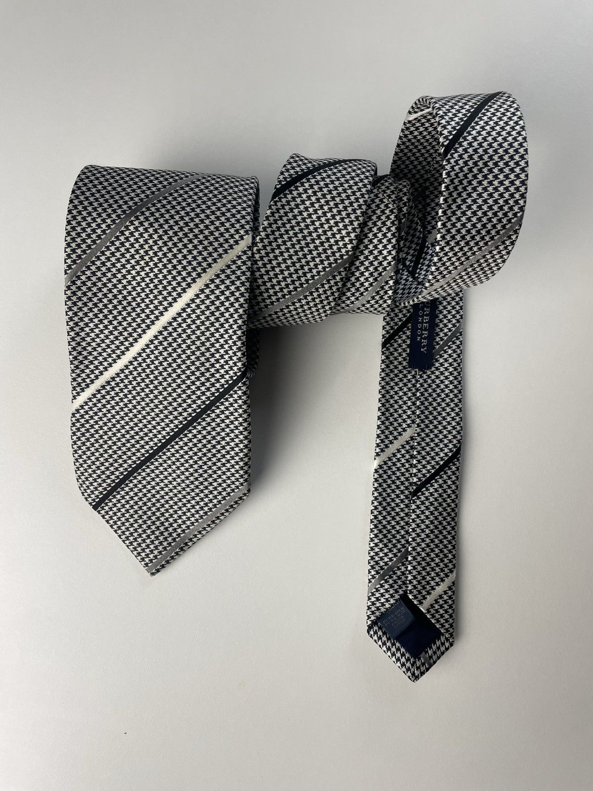 Burberry Burberry London rare Silk tie Size ONE SIZE - 6 Thumbnail