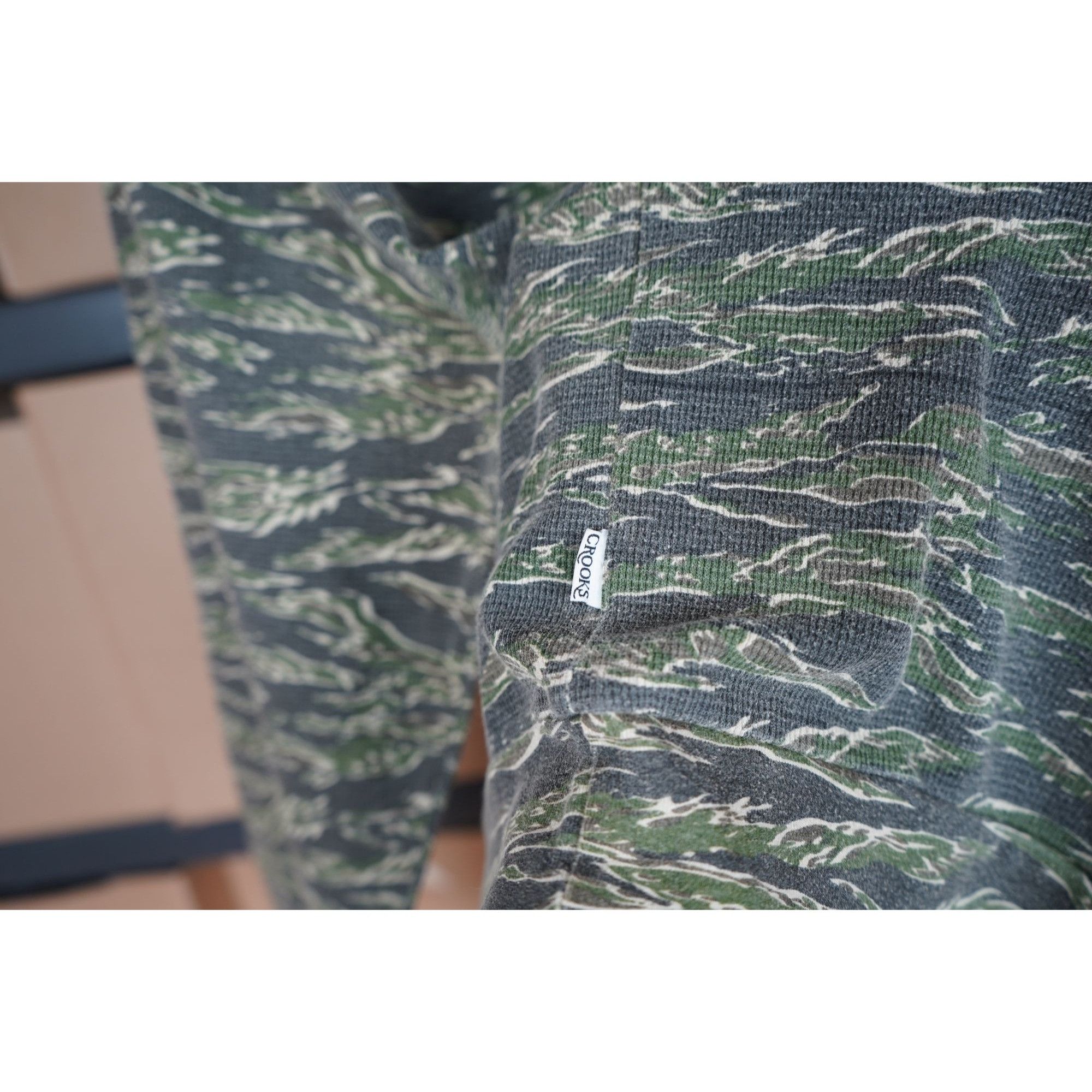Crooks & Castles Crooks & Castle Camo Thermal Long Sleeve Men's Medium Size US M / EU 48-50 / 2 - 4 Thumbnail