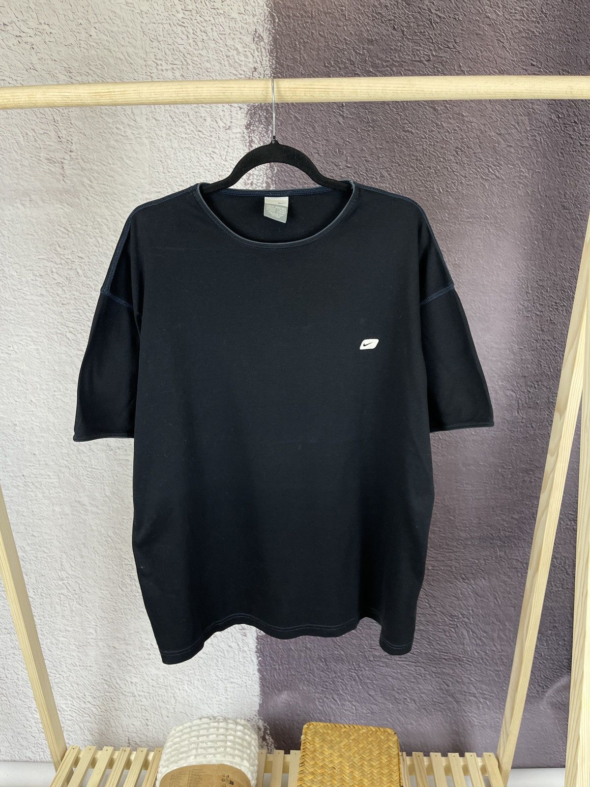 Nike Nike vintage y2k black small logo basic tee shirt Size US XL / EU 56 / 4 - 2 Thumbnail