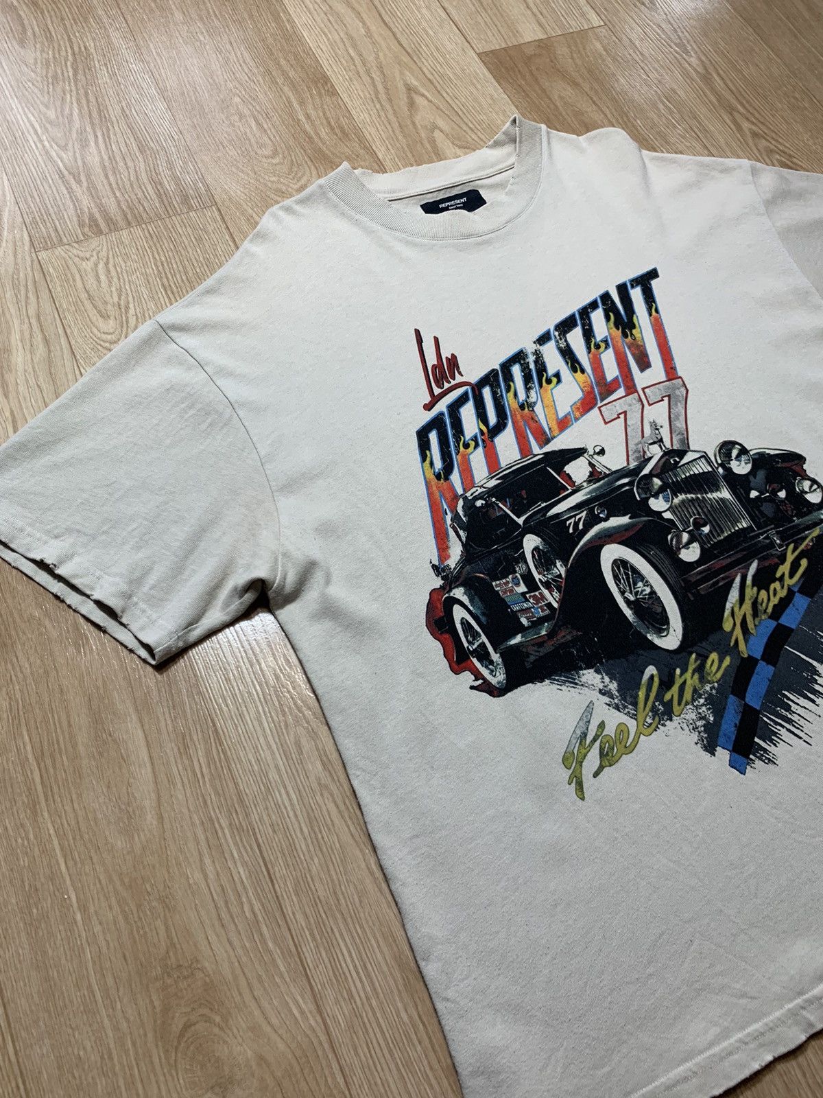 Represent Clo. REPRESENT Feel The Heat T-Shirt Size US XL / EU 56 / 4 - 3 Thumbnail