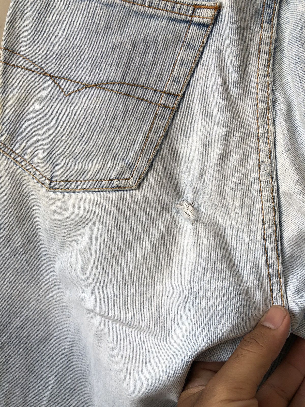 Burberry Vintage Burberry Distressed Denim Jeans Size 28" / US 6 / IT 42 - 11 Thumbnail