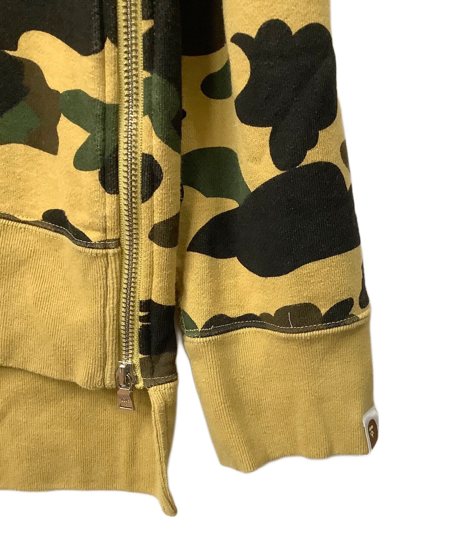 Bape A BATHING APE Shark Camouflage Pullover Hoodie Khaki XL Size US XL / EU 56 / 4 - 4 Thumbnail