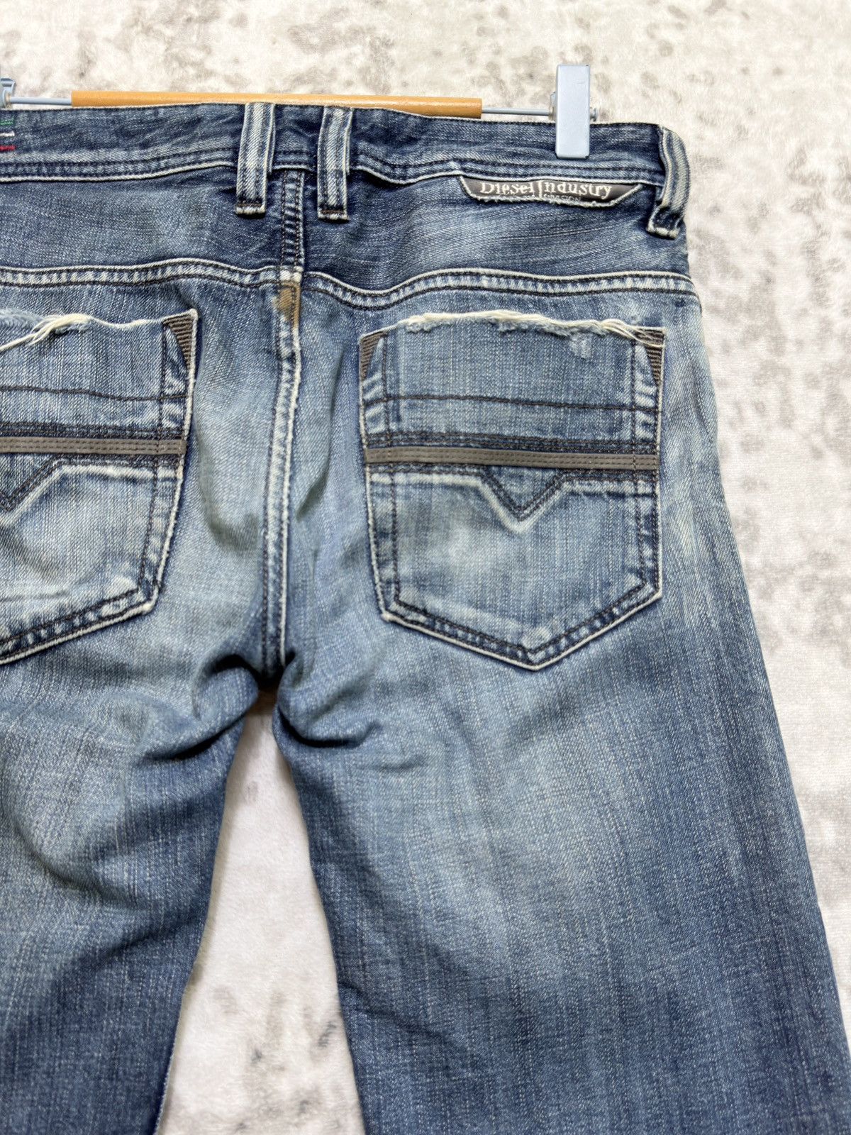 Diesel Diesel Safado Straight Fit Distressed Whiskered Denim Jeans Size US 29 - 11 Thumbnail