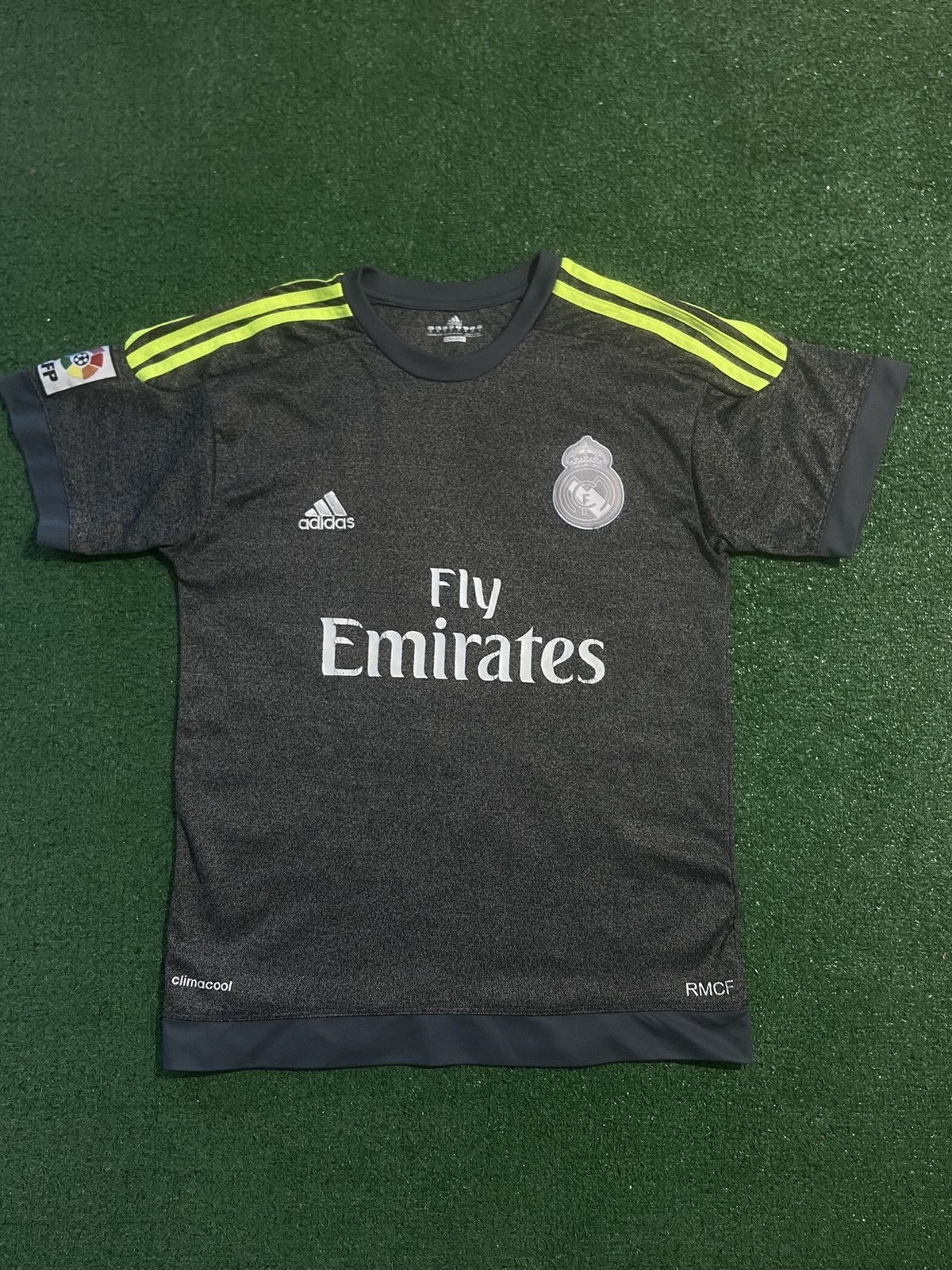Other Real Madryt tee tshirt Jersey Size US S / EU 44-46 / 1 - 1 Thumbnail