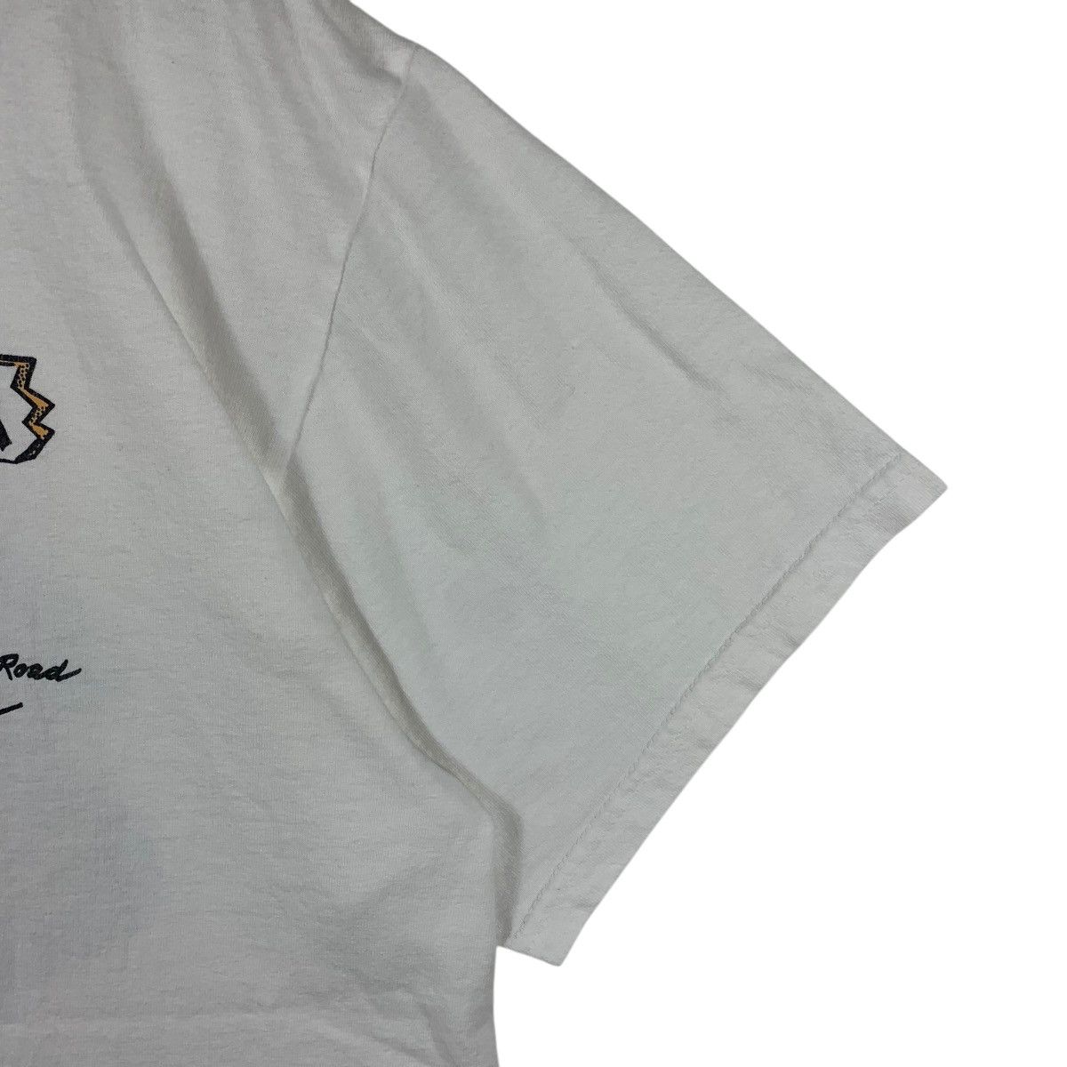 Hanes Vintage 90s MAUI road to hana big logo back hit Surfing tee Size US L / EU 52-54 / 3 - 7 Thumbnail