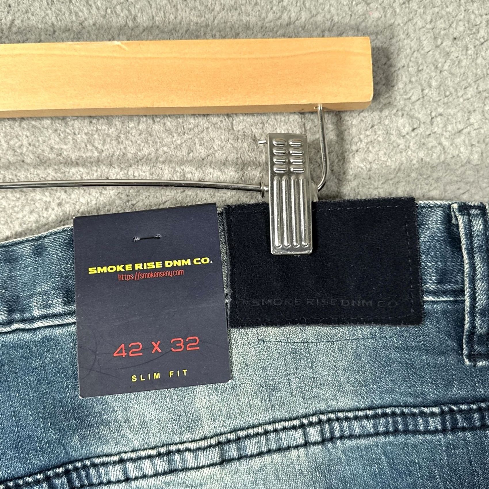 Vintage Smoke Rise Jeans Slim Tapered 42x32 Blue Light Wash Distressed Jeans Mens Slim Fit Denim JP8031 Size US 42 / EU 58 - 6 Thumbnail