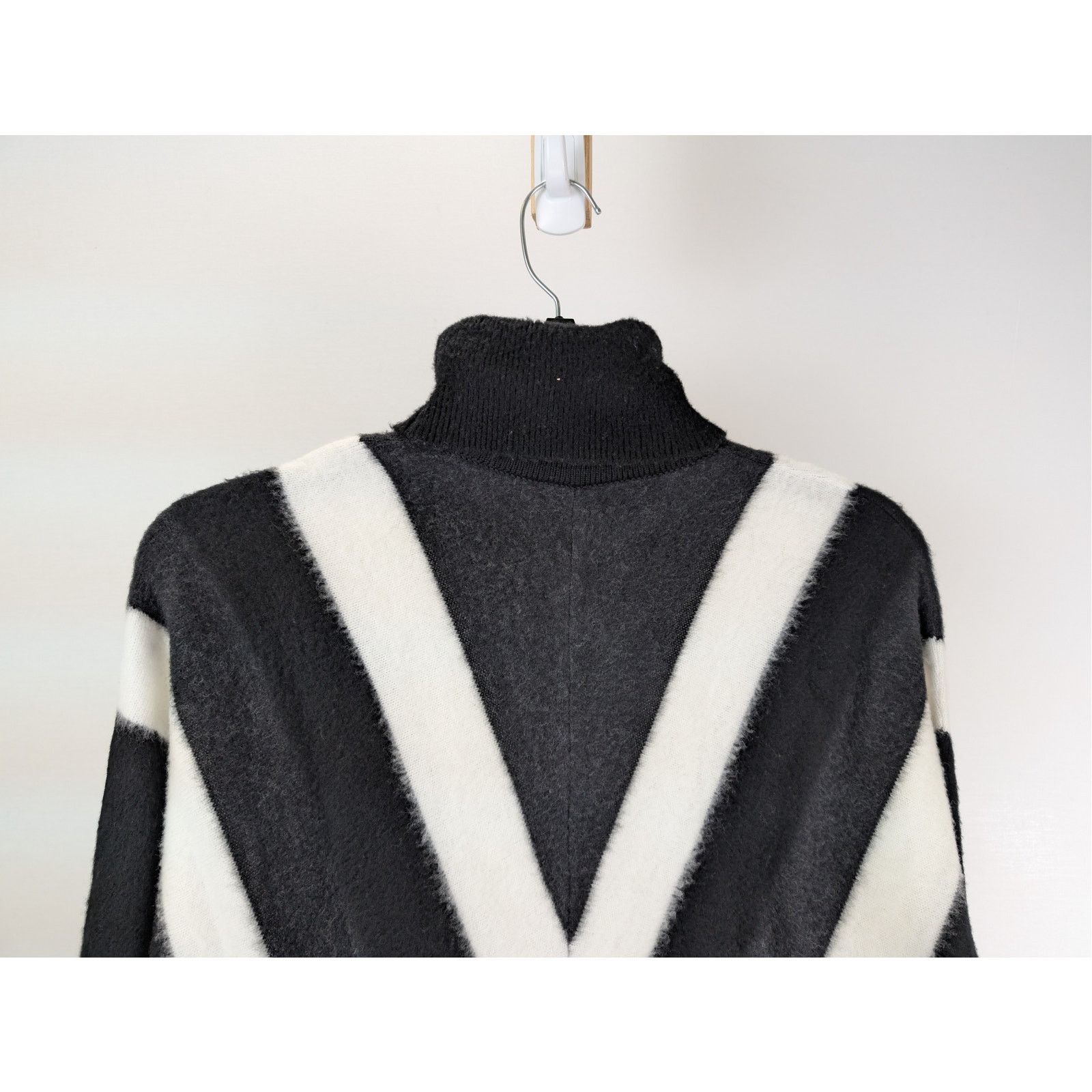 Saint Laurent Paris o1rshd1 graphic-print wool jumper sweater Sweatshirt Size US M / EU 48-50 / 2 - 11 Thumbnail