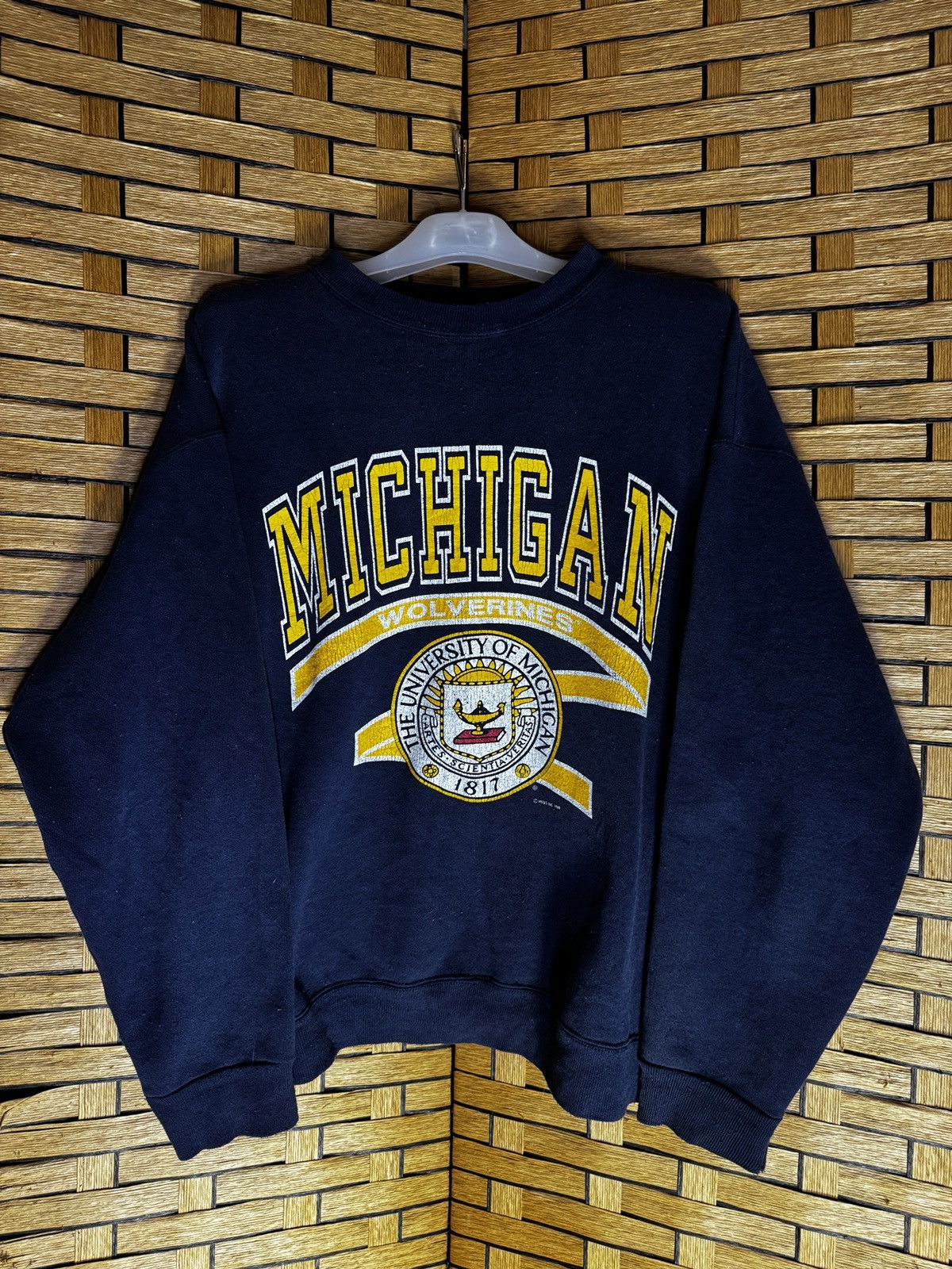 Vintage Vintage The University Of Michigan 1989 Crewneck Sweatshirt Size US L / EU 52-54 / 3 - 1 Thumbnail