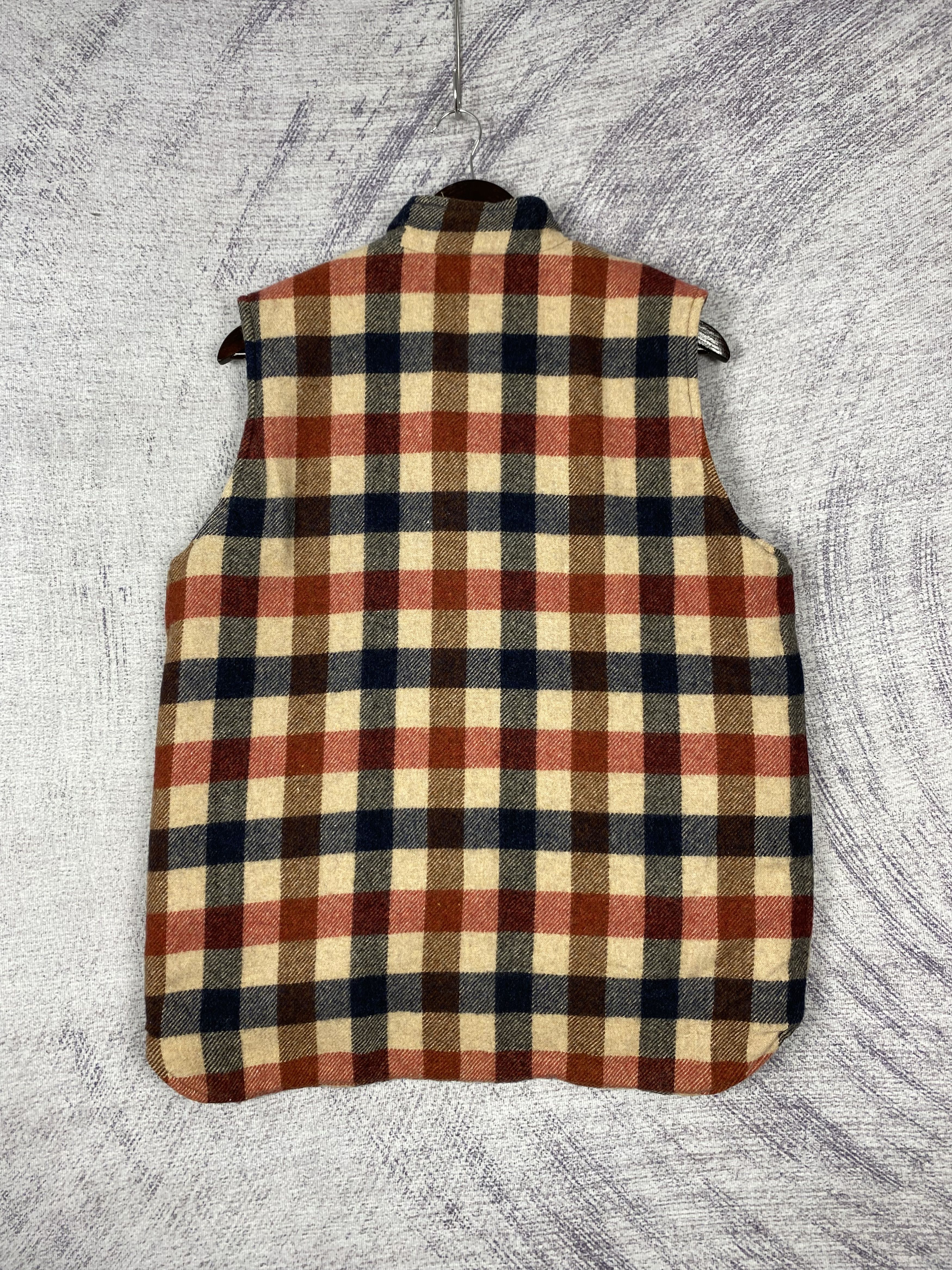 Vintage Vintage Harvard Reversible Button Up vests Size US L / EU 52-54 / 3 - 4 Thumbnail
