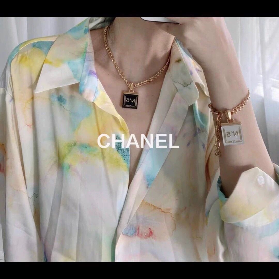 Chanel Chanel 21SS Commemorative Double-Sided B&W Necklace Size ONE SIZE - 5 Thumbnail