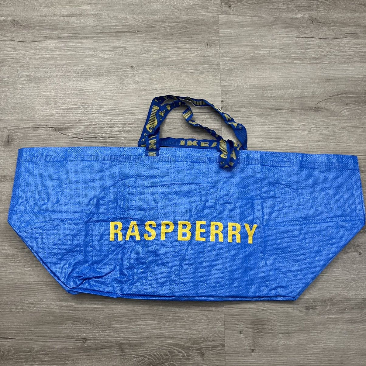 The GV Gallery GV Gallery Raspberry Hills IKEA Shopping Bag Size ONE SIZE - 4 Thumbnail