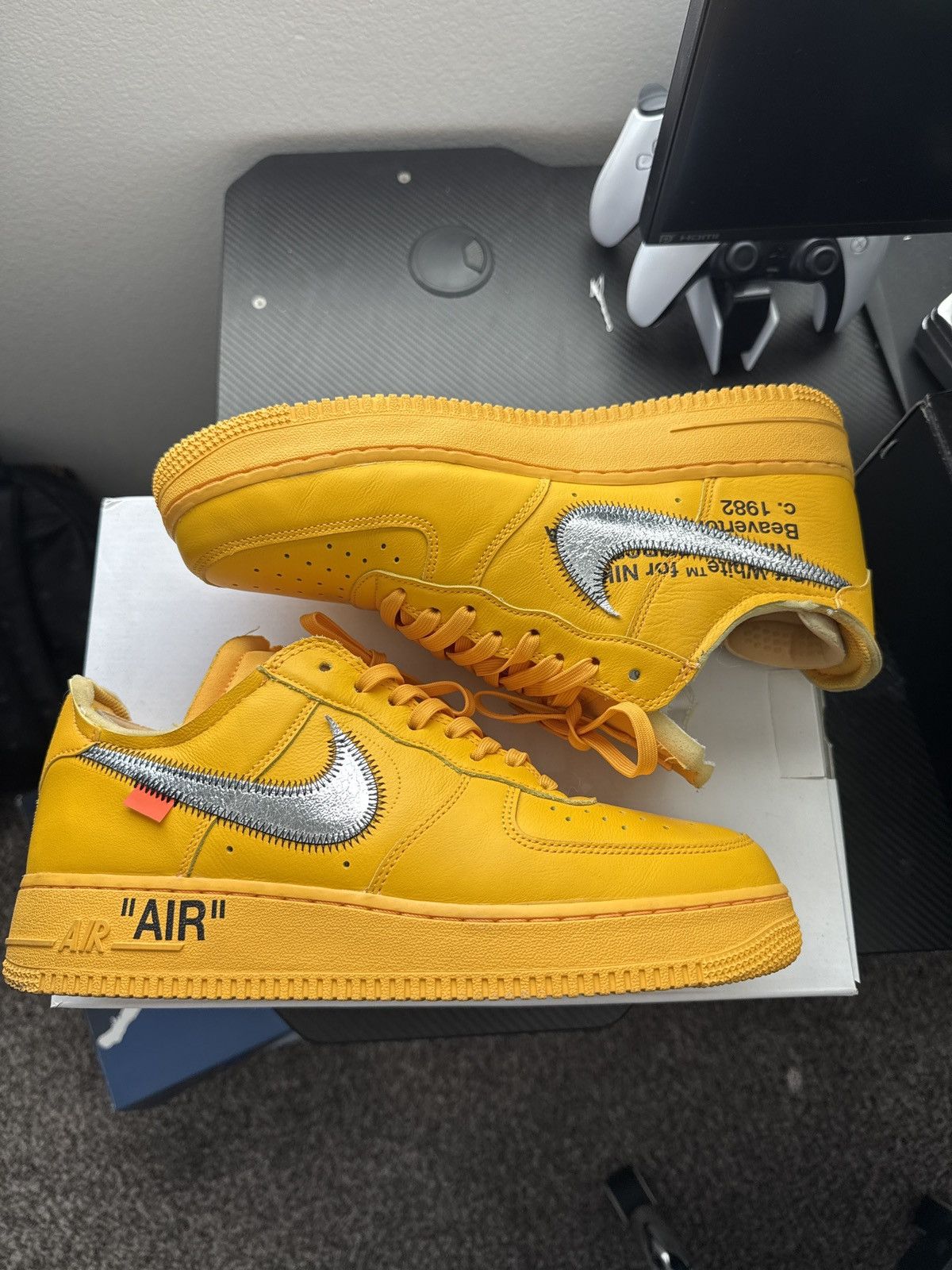Nike × Off-White Offwhite airforce lemonade Size US 10 / EU 43 - 1 Thumbnail