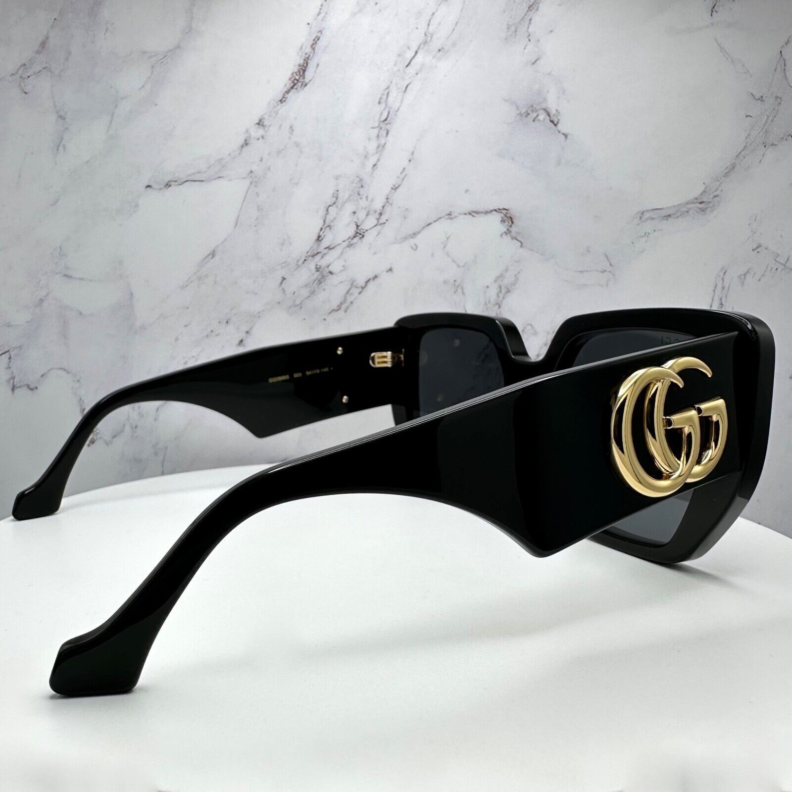 Gucci New GUCCI Sunglasses Black Gold Size ONE SIZE - 4 Thumbnail