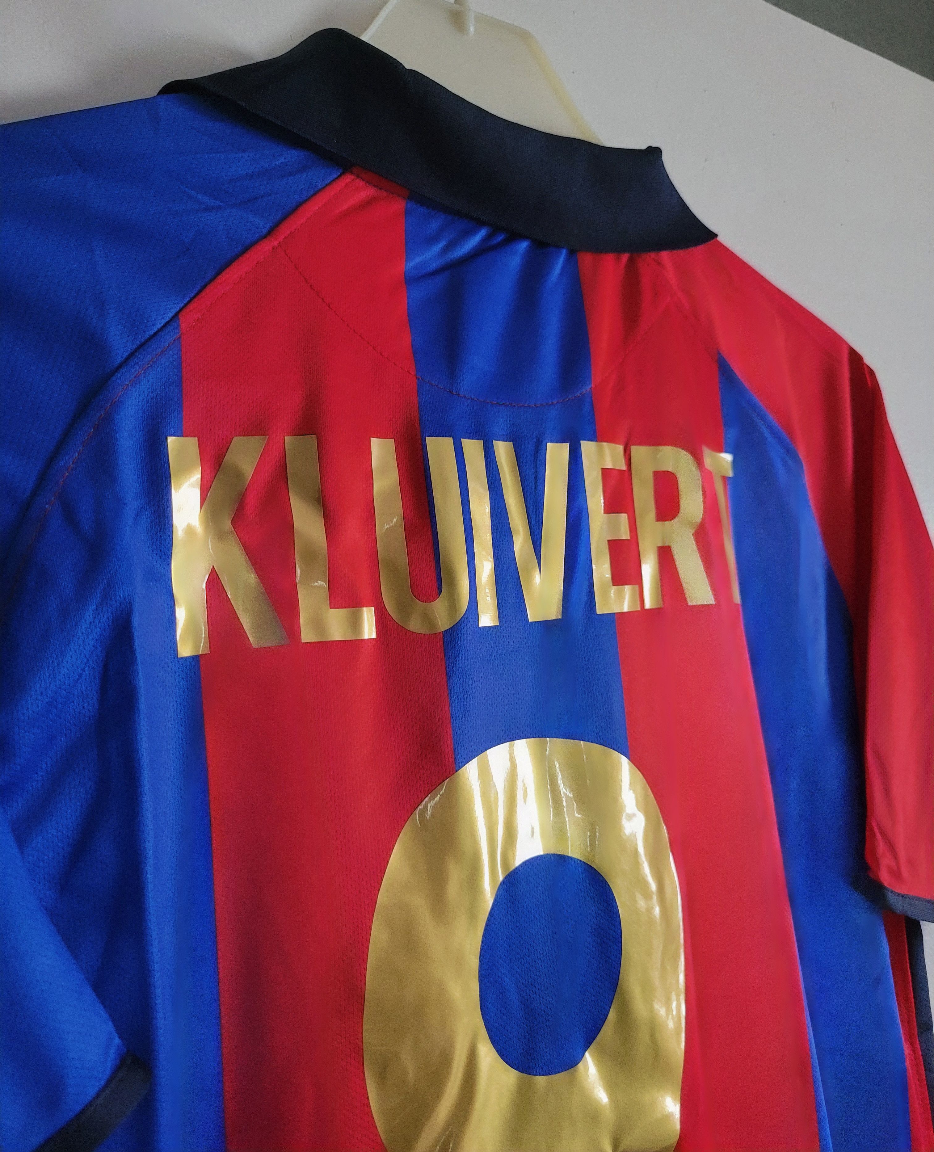 Other Barcelona 2001-2002 Kluivert 9 Vintage Soccer Jersey Size US L / EU 52-54 / 3 - 2 Thumbnail