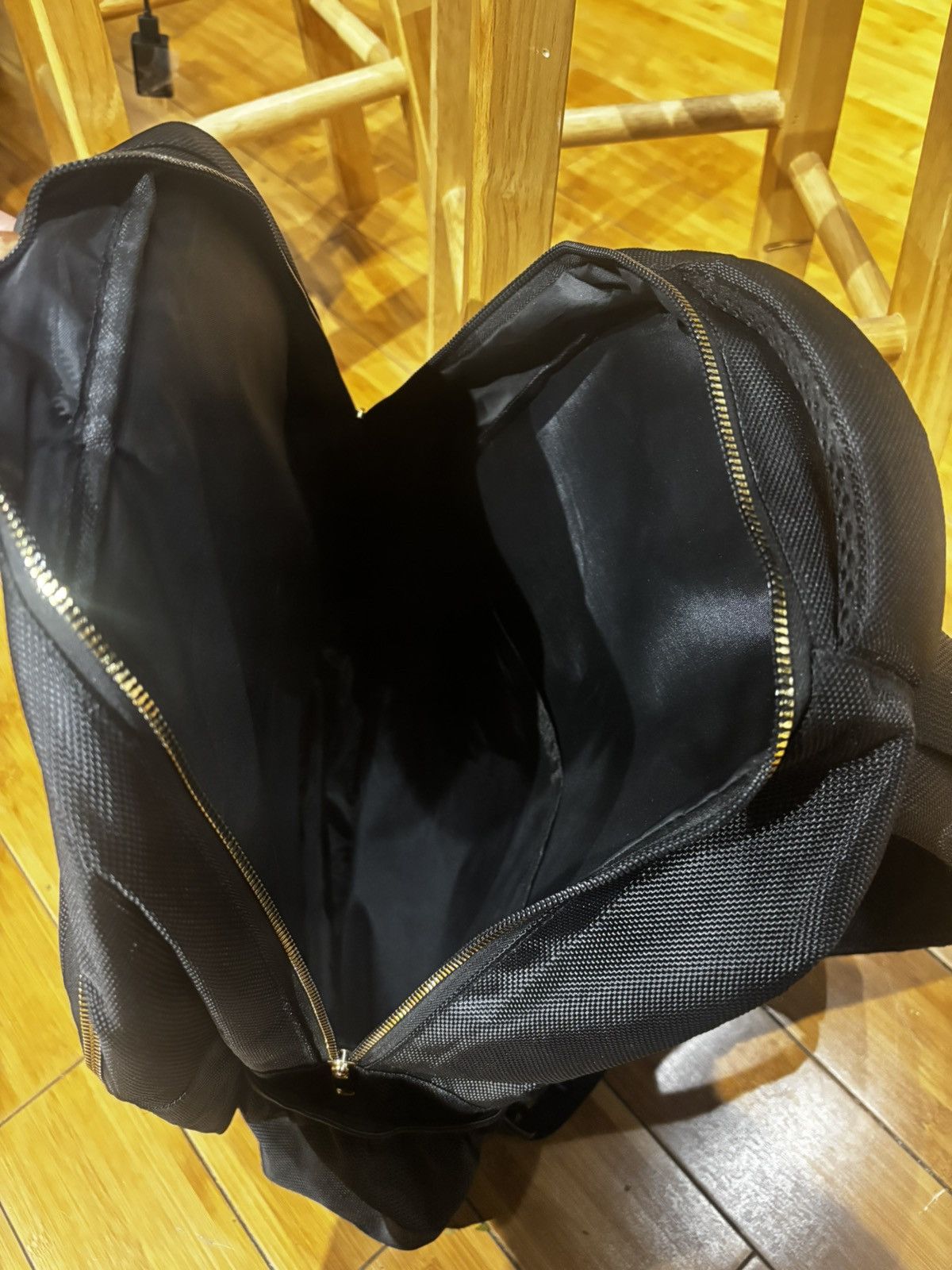 Other Black & gold backpack Size ONE SIZE - 9 Thumbnail
