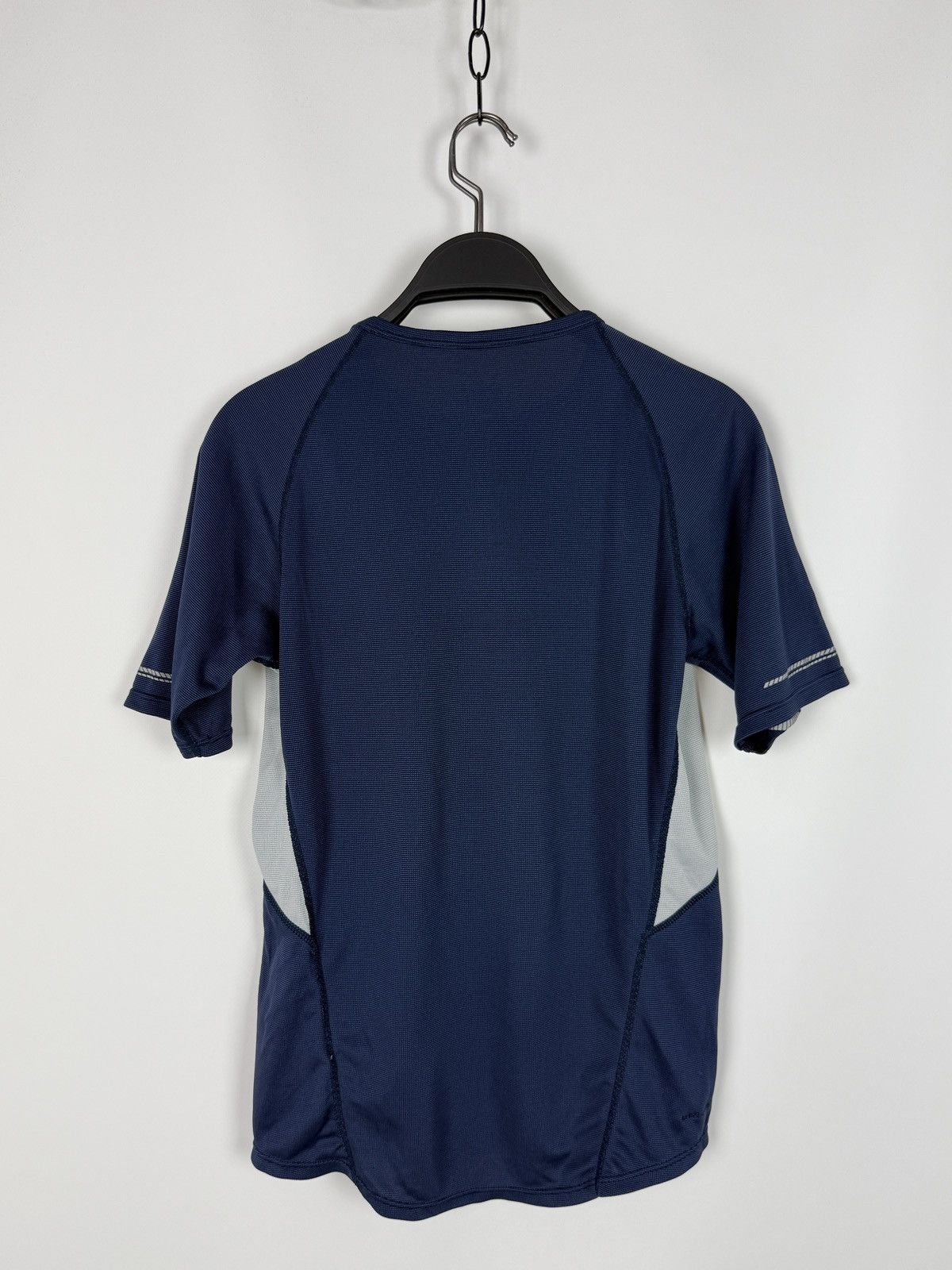 Nike 2000s Nike Dri-Fit Motion Paneled Tee like Tony Spackman Size US S / EU 44-46 / 1 - 5 Thumbnail