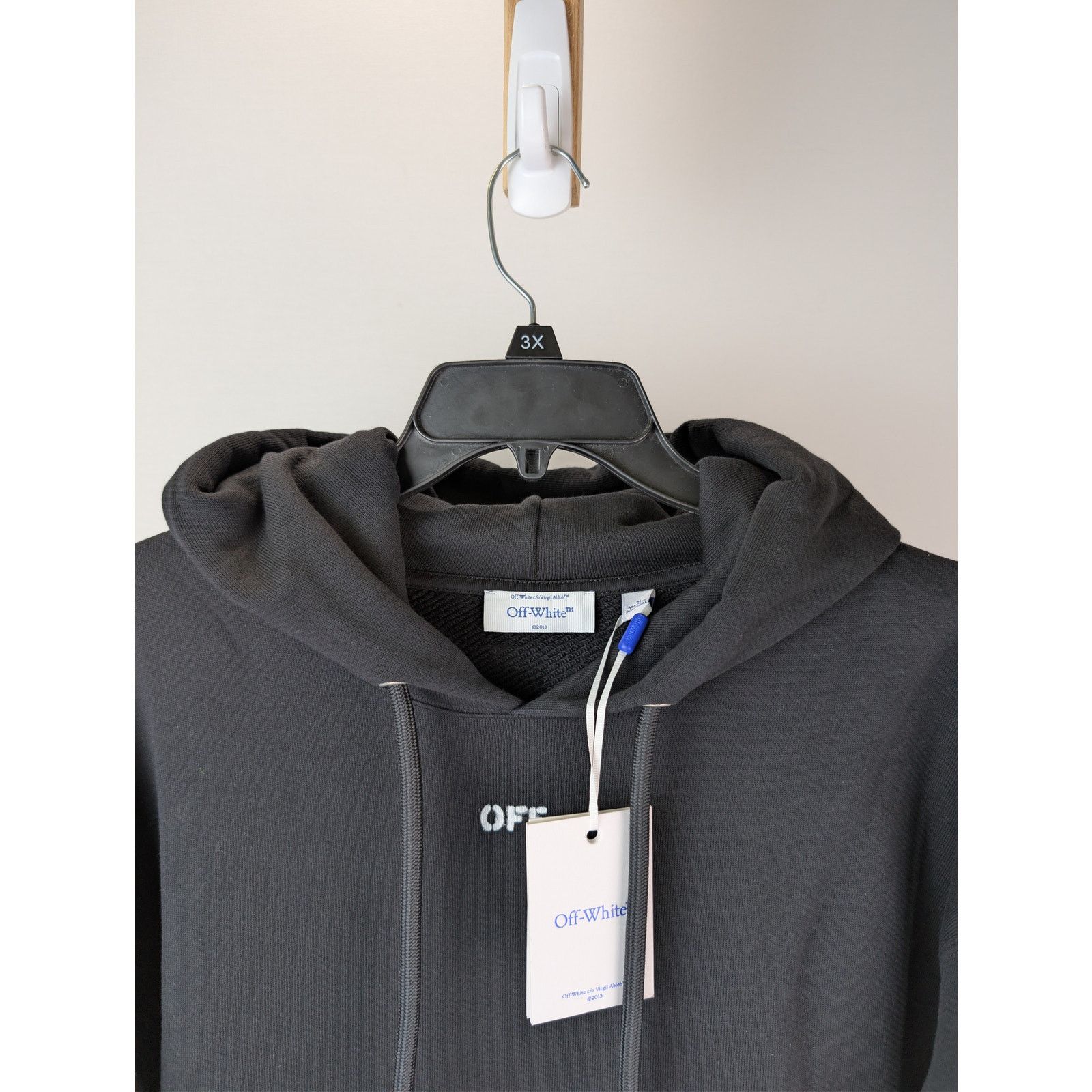 Off-White o1rshd1 Spray Can Arrow Skate Hoodie in Black Size US L / EU 52-54 / 3 - 8 Thumbnail
