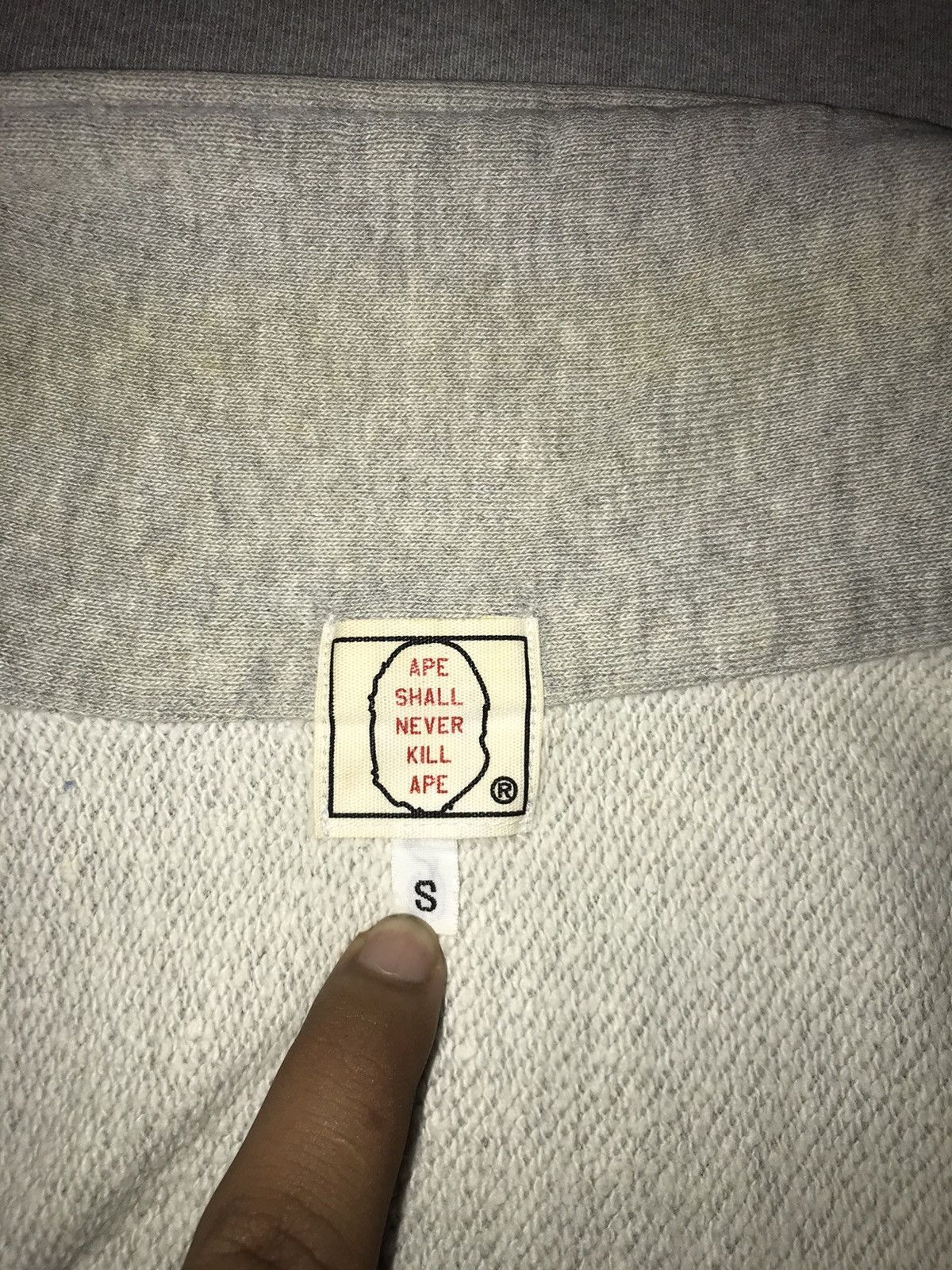 Bape Button Collar Sweatshirt Size US S / EU 44-46 / 1 - 3 Thumbnail