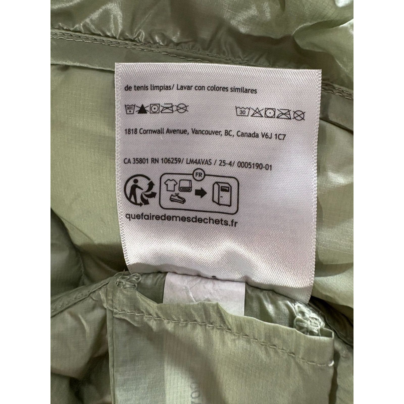 Lululemon Lululemon Featherweight 900 Down Quilted Hooded Jacket Sz L Size US L / EU 52-54 / 3 - 9 Thumbnail