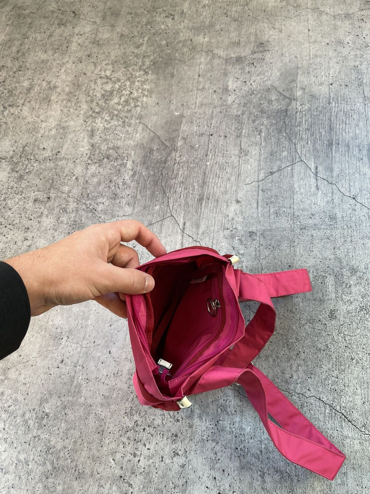 Lacoste × Vintage Vintage Lacoste Y2K pink messenger glamour bag🎀 Size ONE SIZE - 7 Thumbnail