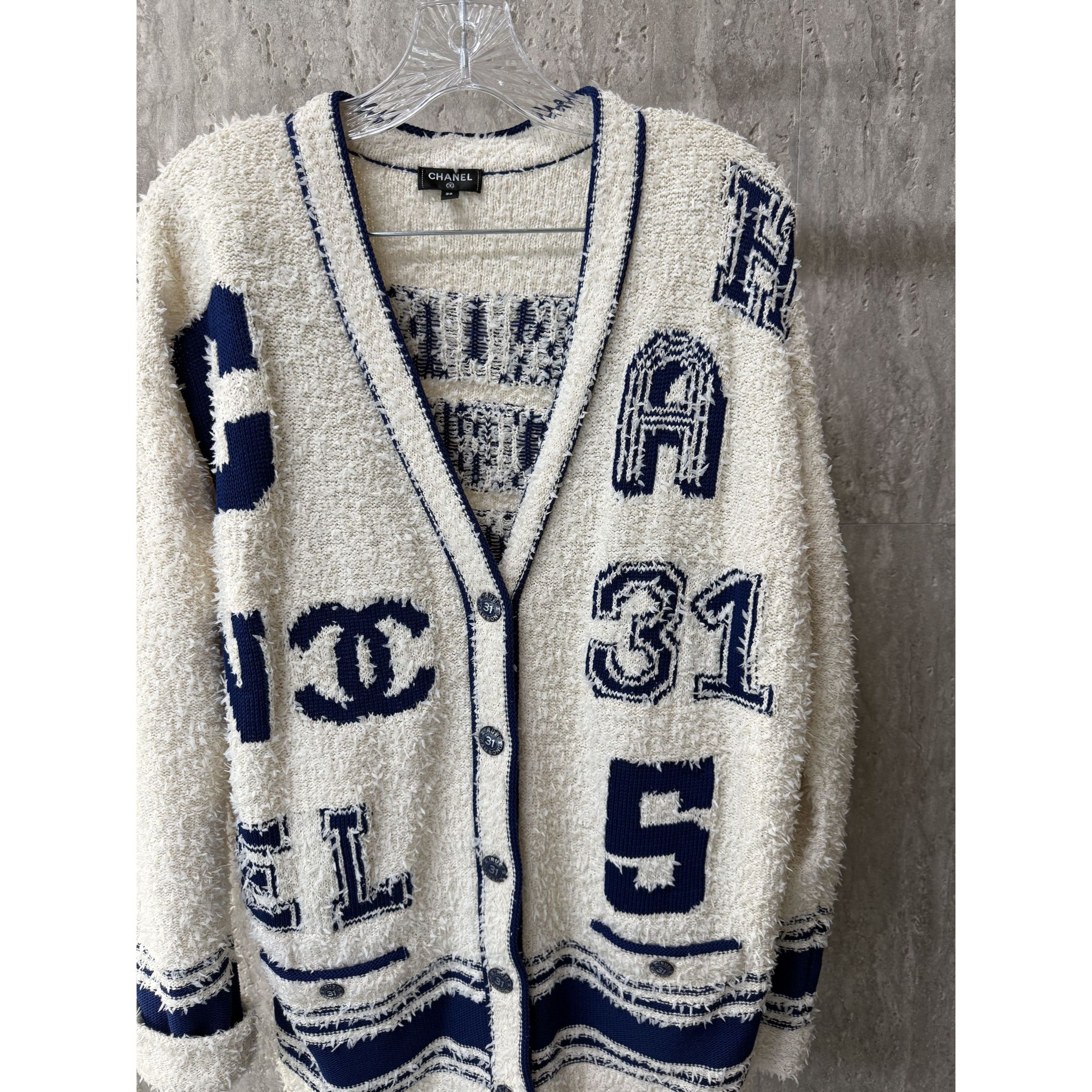 Chanel Chanel Womens Vintage Cardigan Sweater Beige/Navy Bouclé Kni Size XS / US 0-2 / IT 36-38 - 16 Thumbnail
