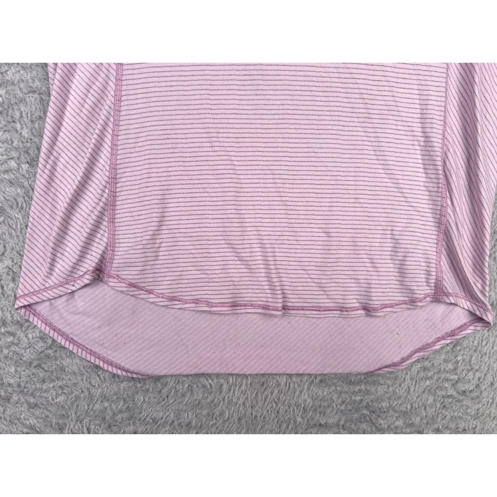 Lululemon Lululemon Shirt Women 6 Pink Wild Tank Bra Seriously Light Luon Yoga Gym W1I80S Size M / US 6-8 / IT 42-44 - 2 Thumbnail