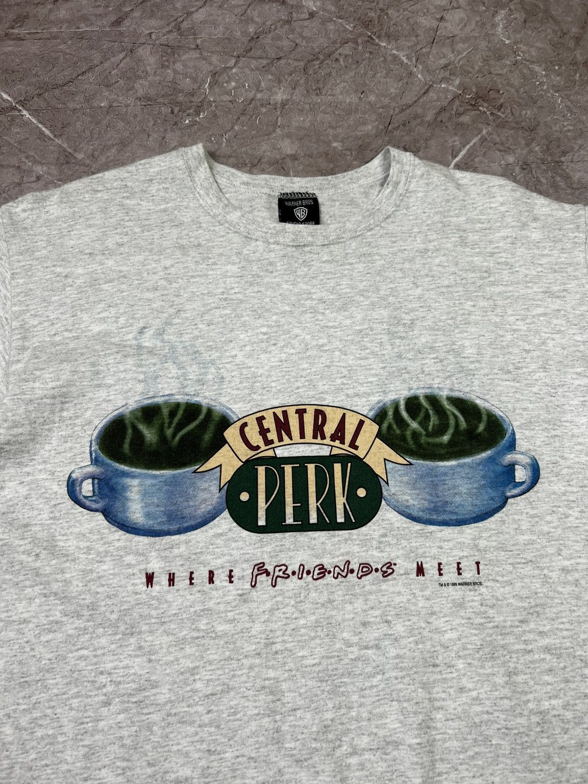 Hanes × Warner Bros Vintage 1995 friends promo central perk t shirt Size US L / EU 52-54 / 3 - 5 Thumbnail