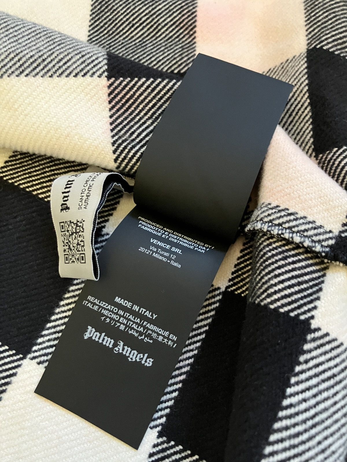 Palm Angels Palm Angels Logo Flames Flannel - Black & White Size US M / EU 48-50 / 2 - 7 Thumbnail