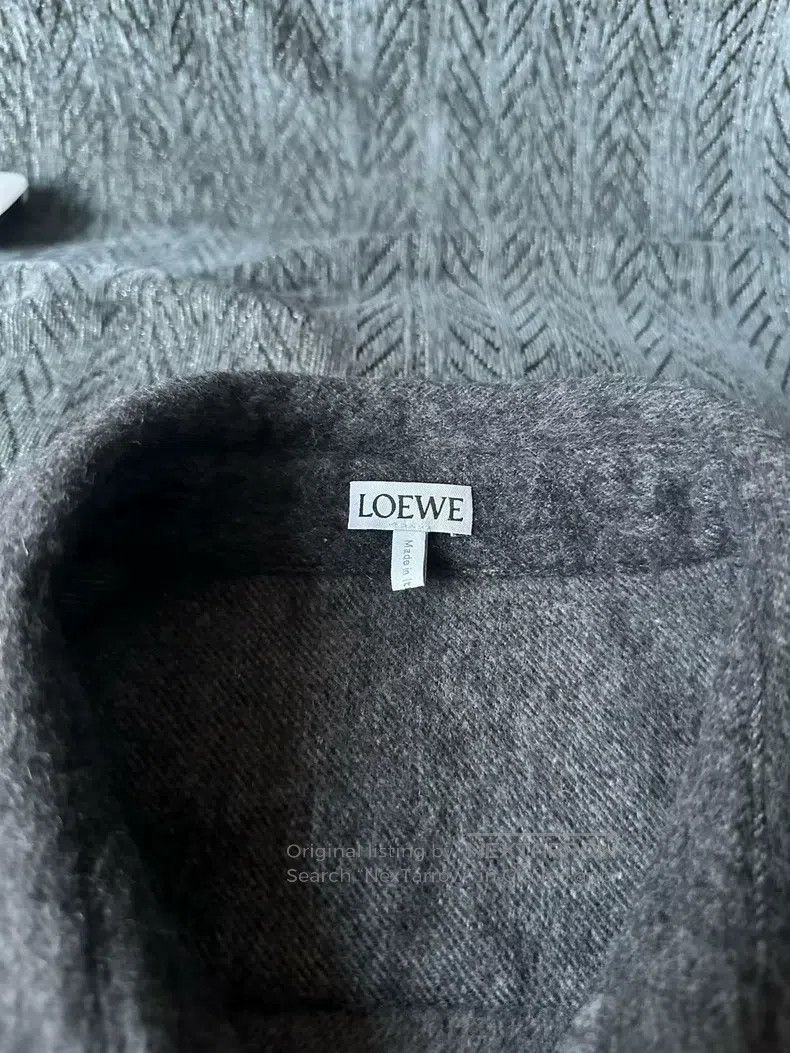 Loewe Loewe size 39 Large Logo Leather Patch Shirt Jacket Size XS / US 0-2 / IT 36-38 - 4 Thumbnail