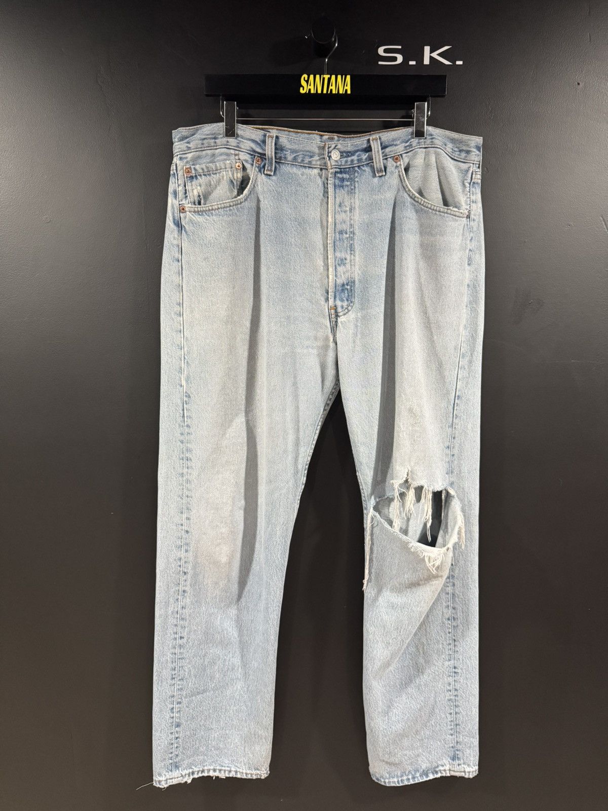 Levi's Vintage Clothing 1990s Vintage Levi’s Faded Distressed Knee Blow Out Jeans 38 Size US 38 / EU 54 - 1 Thumbnail