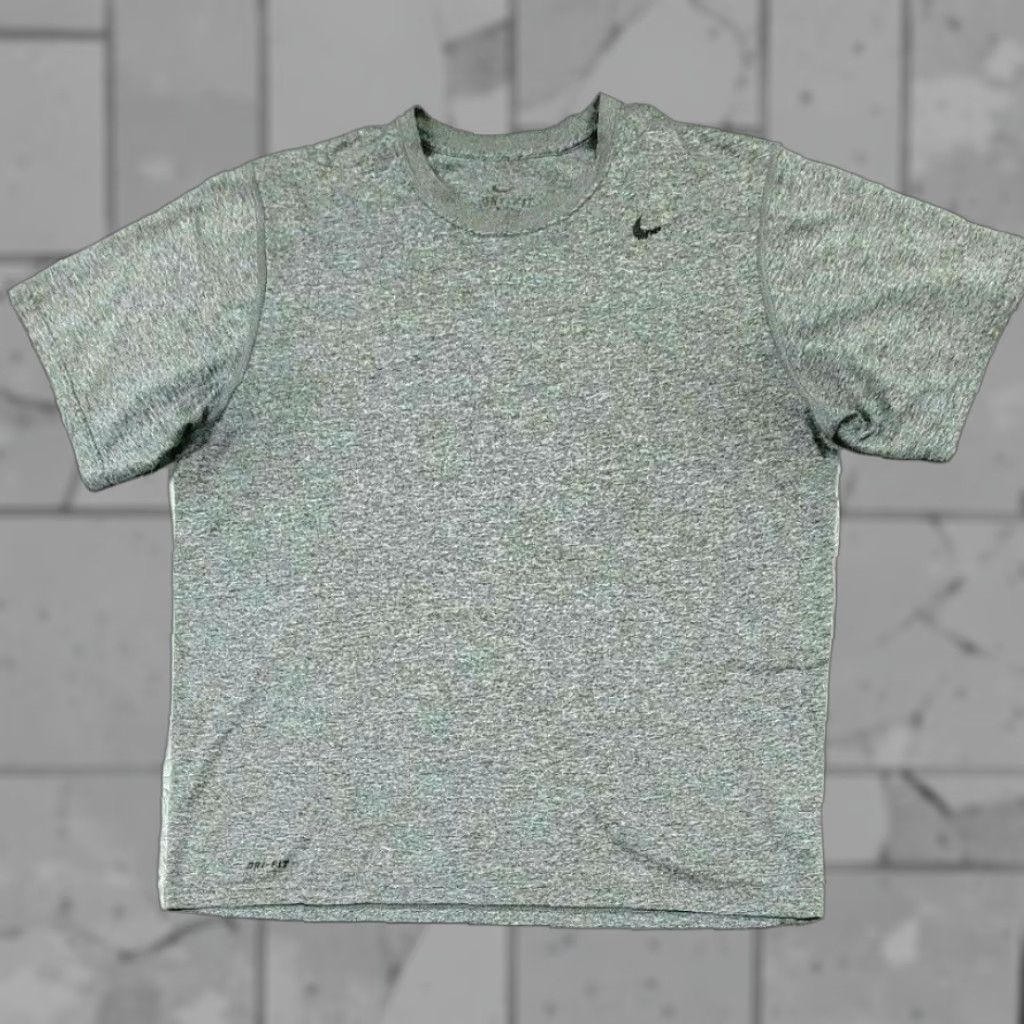 Nike Nike Dri-FIT T-Shirt Mens Shirt L Gray Short Sleeve Polyester Breathable Stretch All Seasons Size US L / EU 52-54 / 3 - 1 Thumbnail