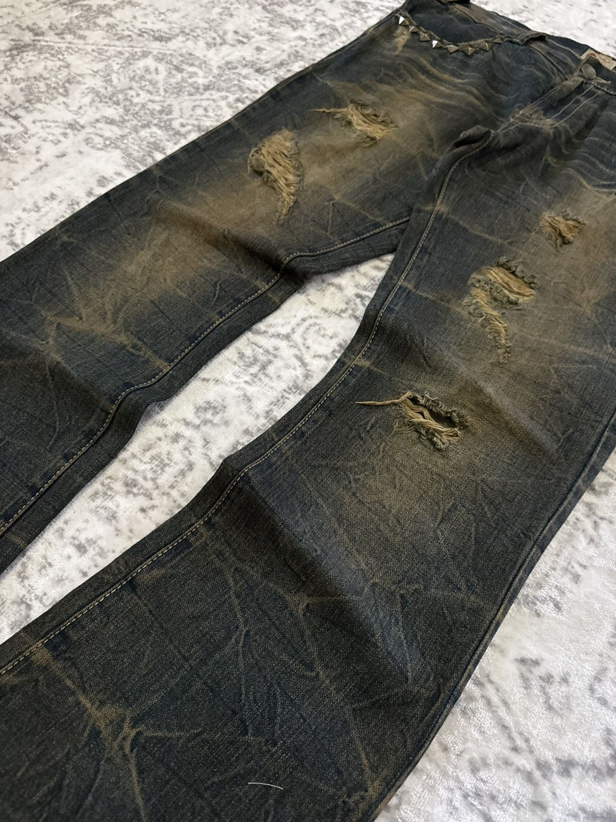If Six Was Nine 2000s Pinball Studded Flared Jeans Mud Wash Distressed Size US 34 / EU 50 - 7 Thumbnail