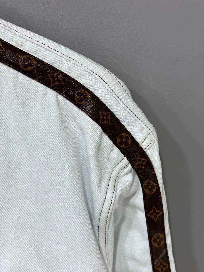 Louis Vuitton Louis Vuitton Denim Jacket with Stripes -2505 Size M / US 6-8 / IT 42-44 - 3 Thumbnail