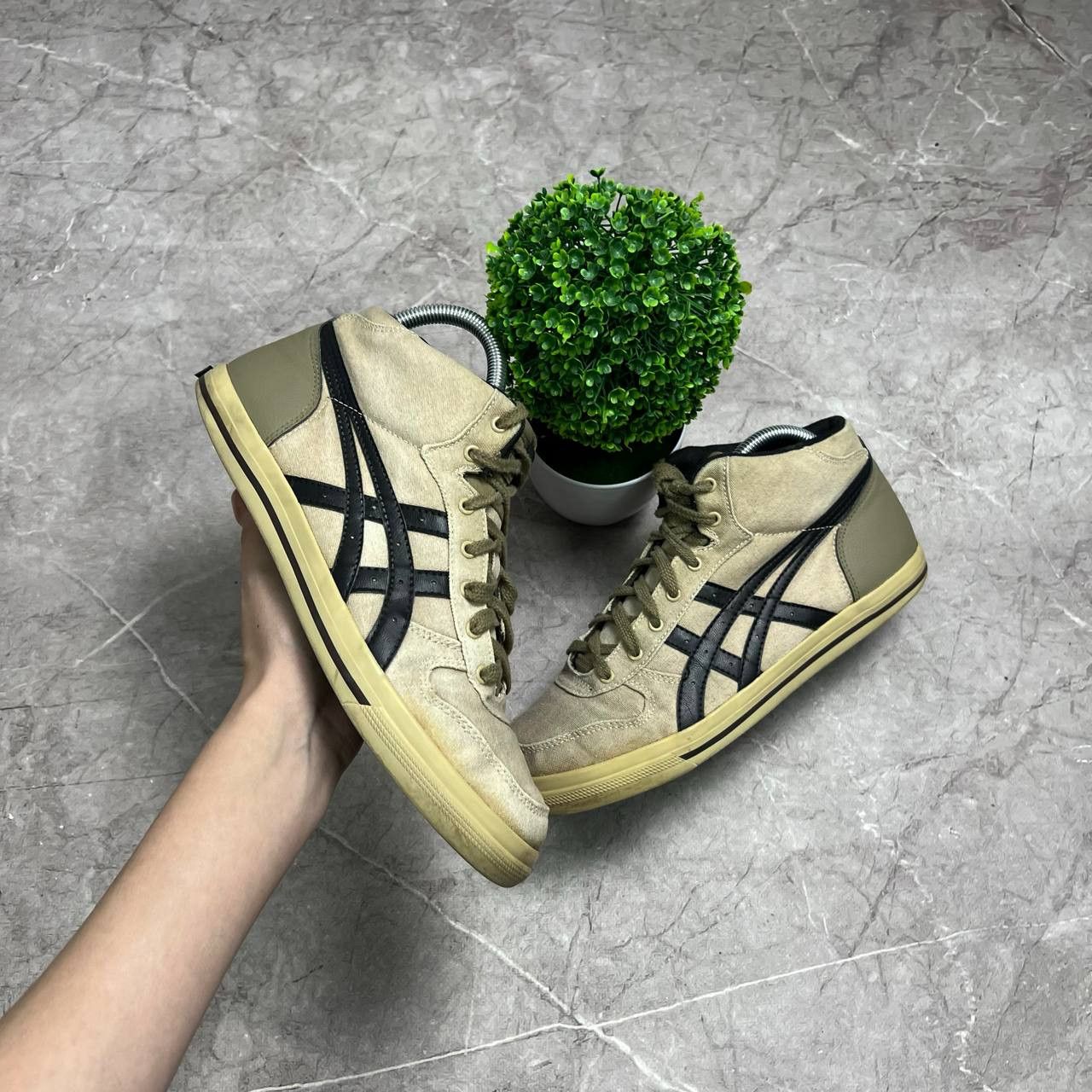 Asics Vintage Asics Onitsuka Tiger Leather Sneakers Size US 8.5 / EU 41-42 - 1 Thumbnail