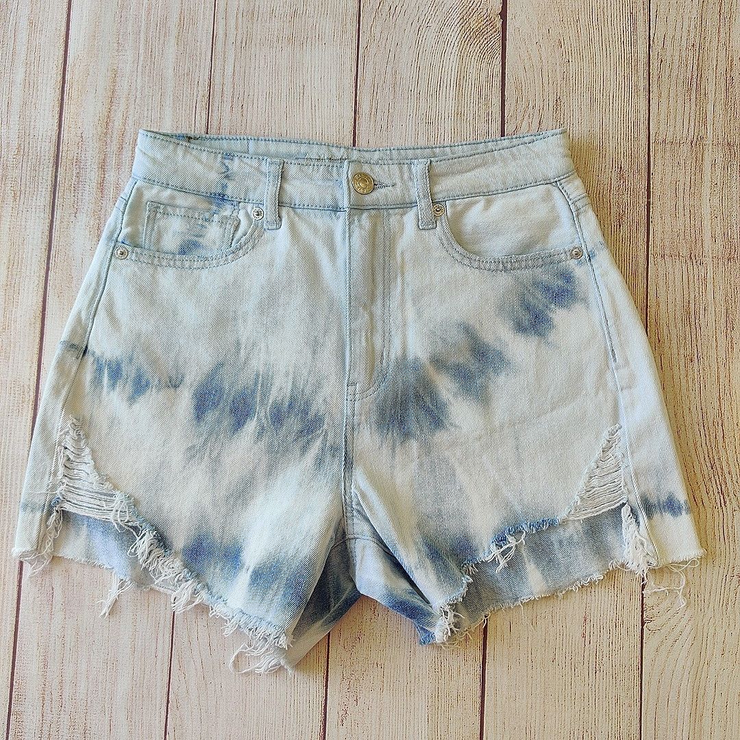 American Eagle Outfitters American Eagle Distressed Highest Rise Mom Shorts sz 2 Size 26" / US 2 / IT 38 - 1 Thumbnail
