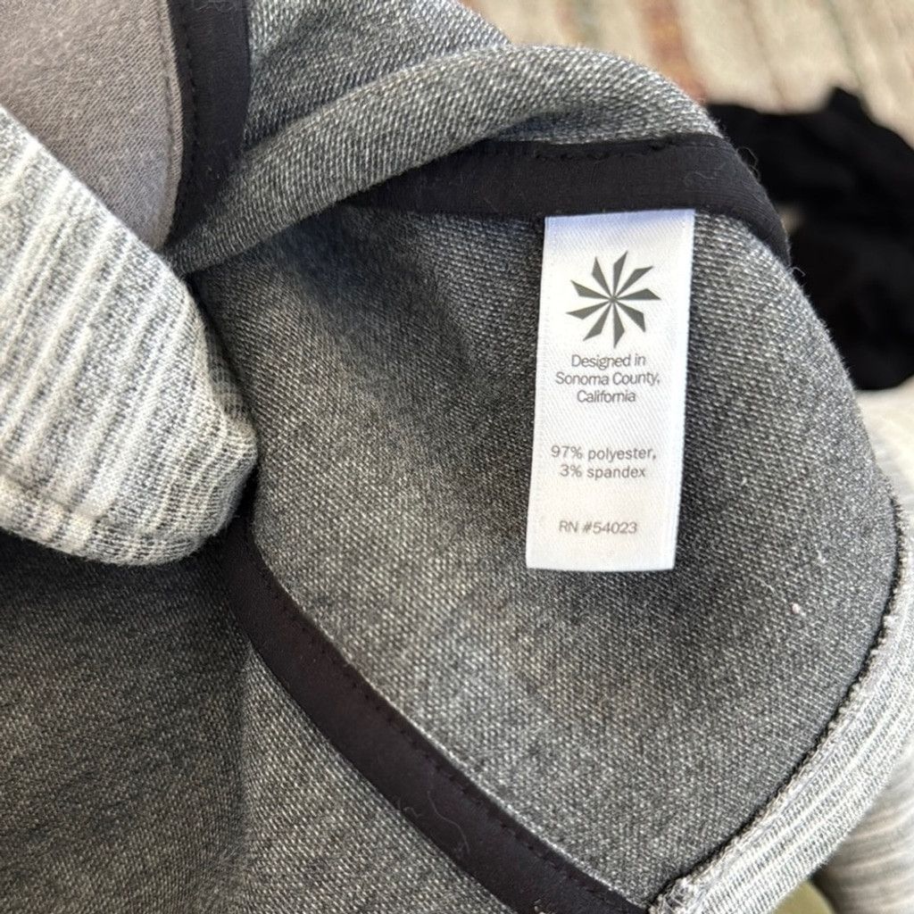 Athleta Athleta Gray Cowl Neck Sweater Size M / US 6-8 / IT 42-44 - 4 Thumbnail