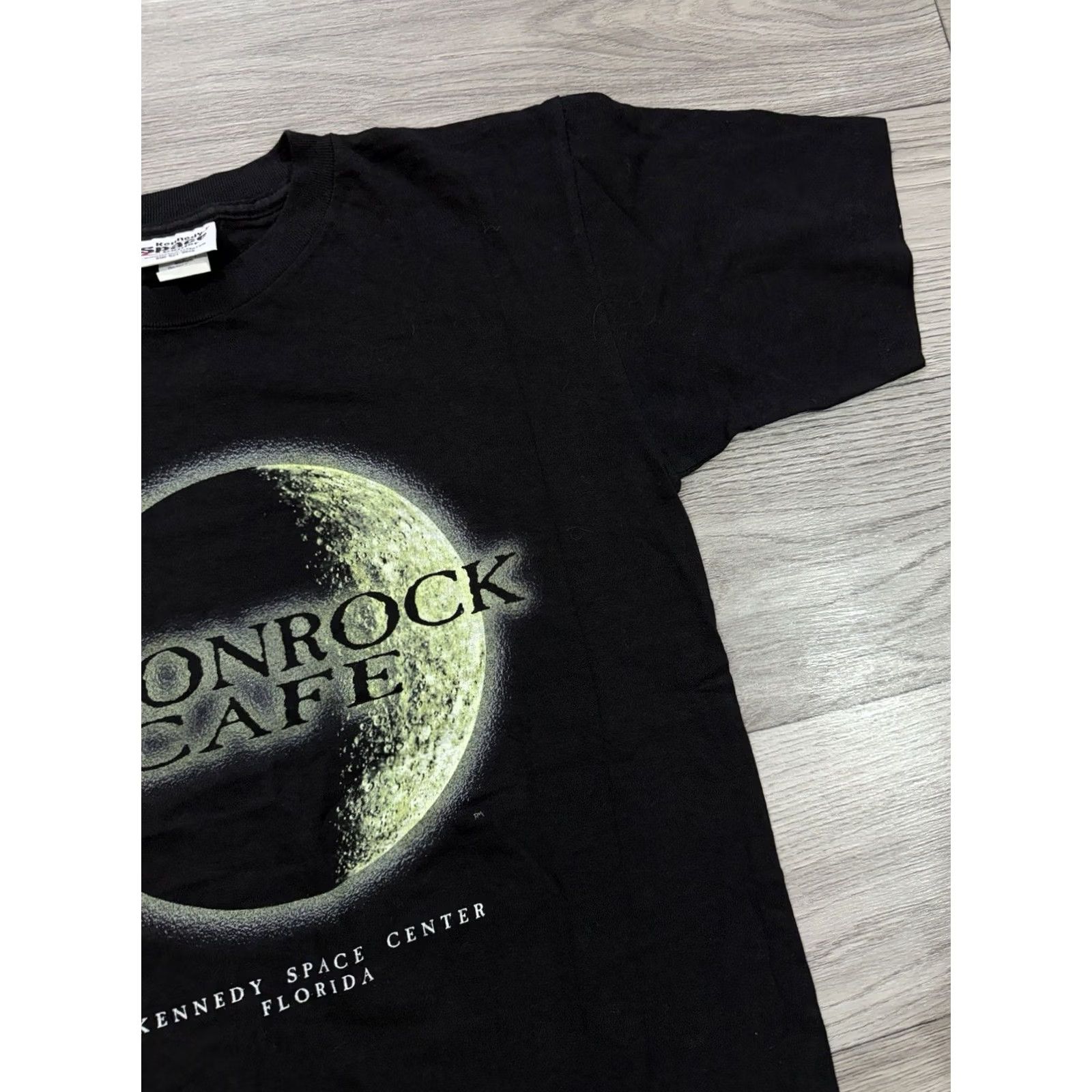 Vintage VINTAGE Moonrock Cafe KENNEDY SPACE CENTER FLORIDA Made U.S.A Black T-Shirt M Mens Size US M / EU 48-50 / 2 - 6 Thumbnail
