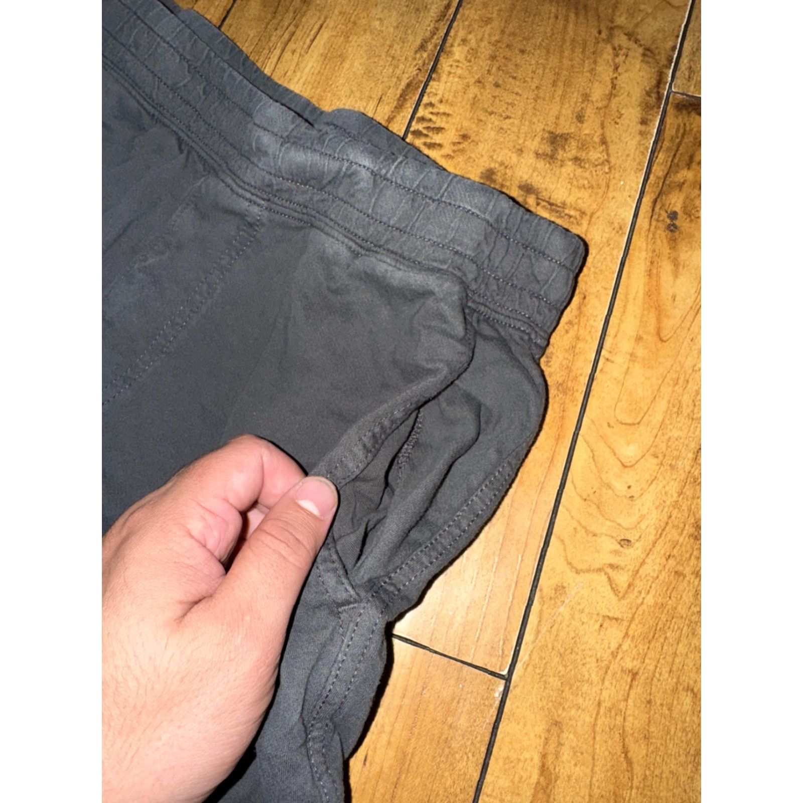 Uniqlo Uniqlo Lightweight Cotton Shorts Gray 30x11 Men Regular M Chino Shirt? Size US 31 - 2 Thumbnail