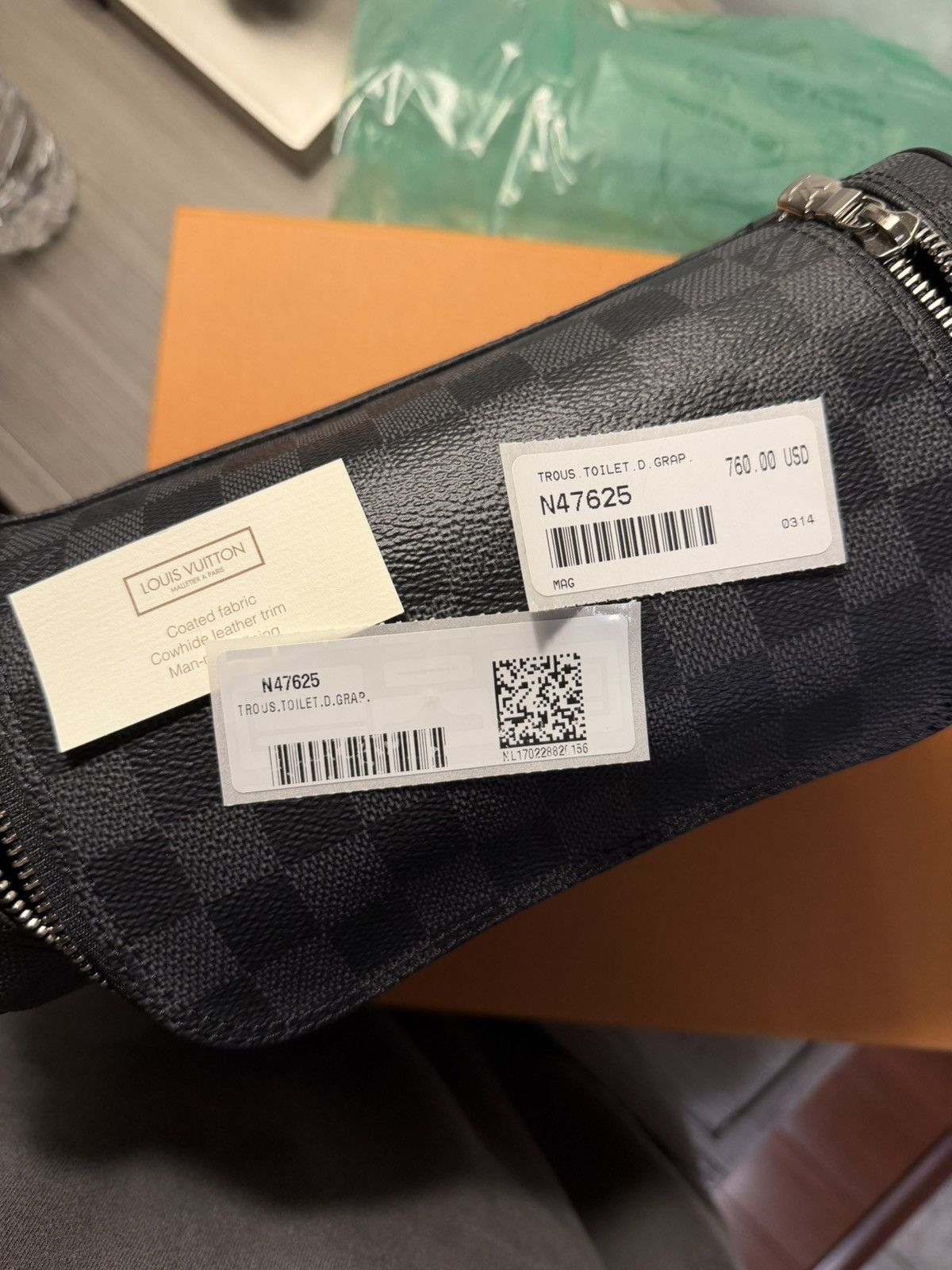 Louis Vuitton Louis Vuitton Toiletry Bag Size ONE SIZE - 12 Thumbnail