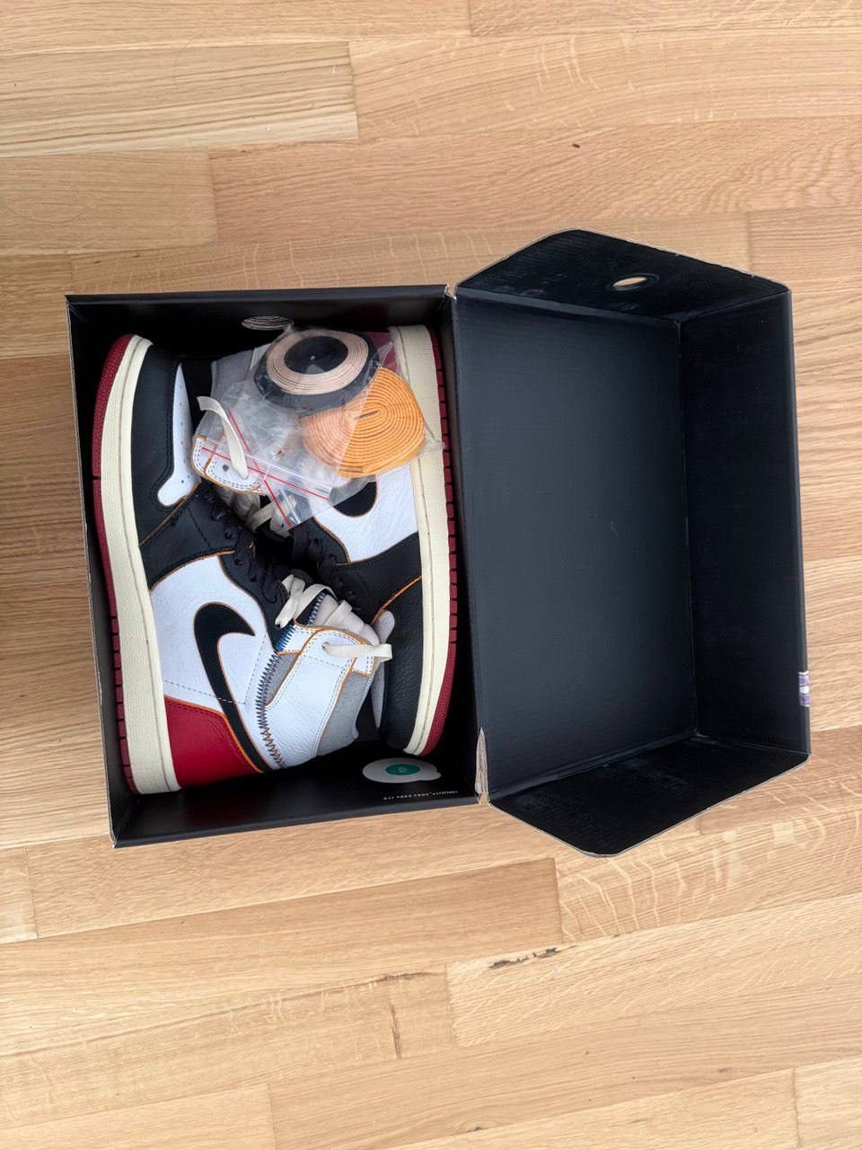 Nike UNION LA X JORDAN 1 RETRO HIGH NRG 'BLACK TOE' Size US 9 / EU 42 - 5 Thumbnail