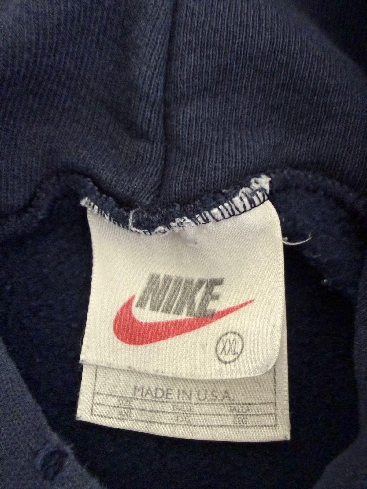 Nike Vintage Nike Middle Swoosh Distressed Size US L / EU 52-54 / 3 - 4 Thumbnail