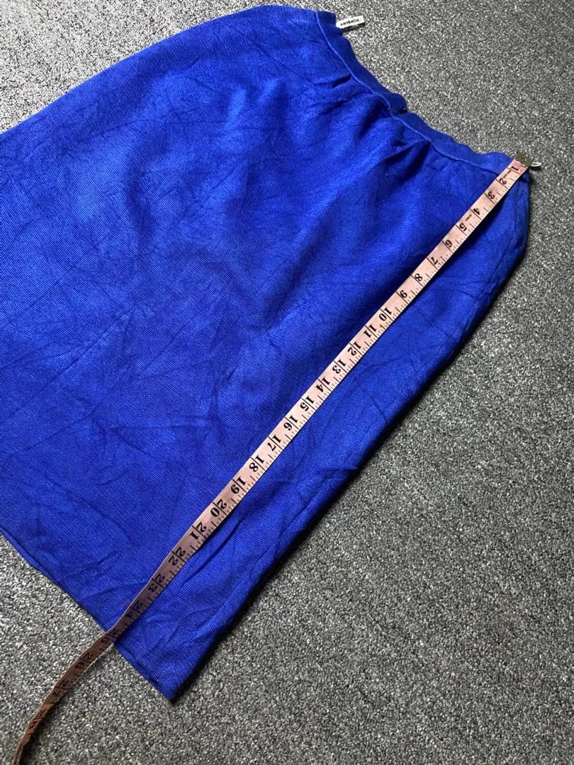 Yves Saint Laurent Yves Saint Laurent Authentic Pencil Skirt (172) Size 24" / US 00 / IT 34 - 9 Thumbnail
