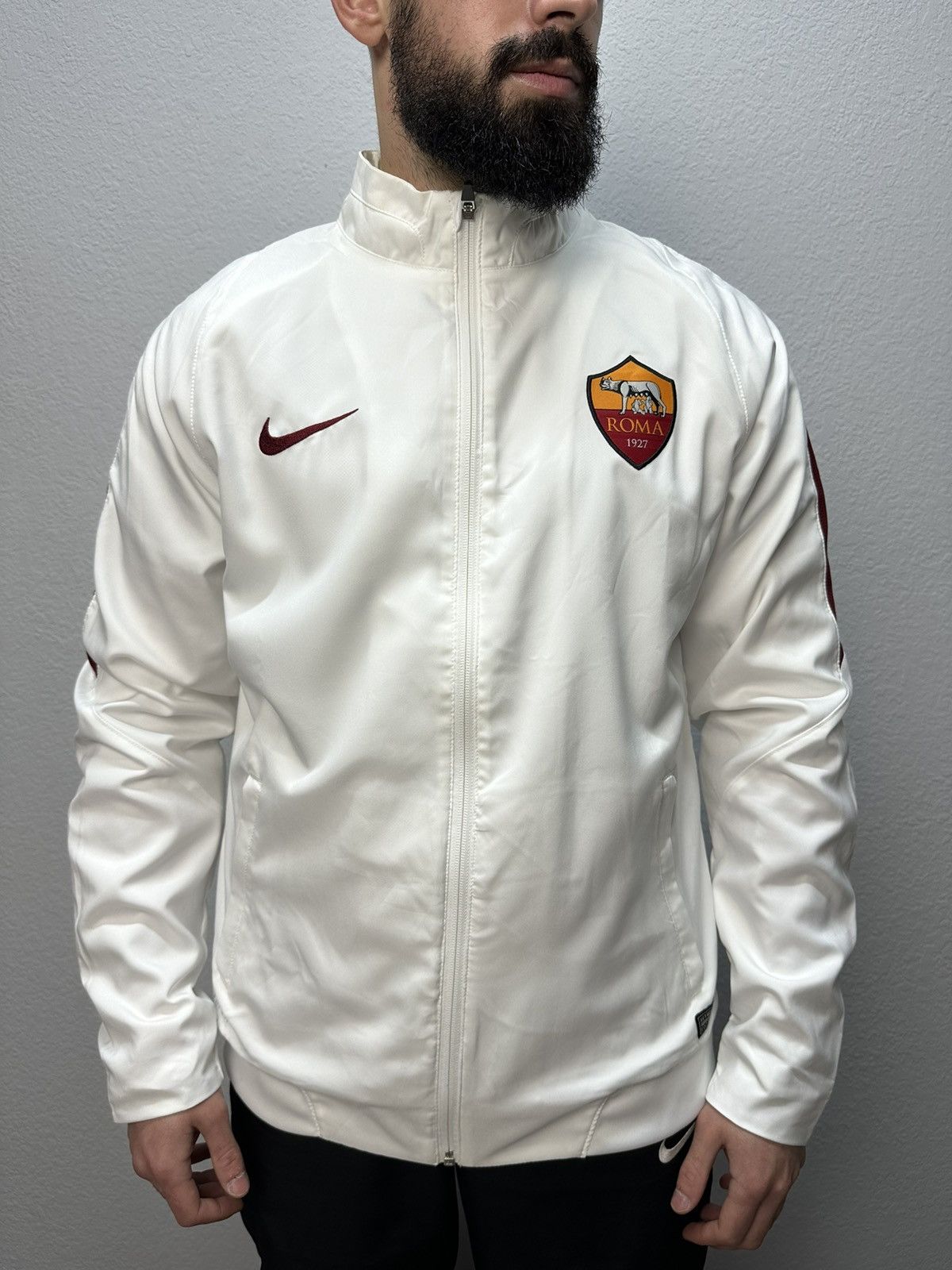 Nike Vintage Nike Roma Blokecore Nylon Jacket Y2K Football Size US L / EU 52-54 / 3 - 1 Thumbnail
