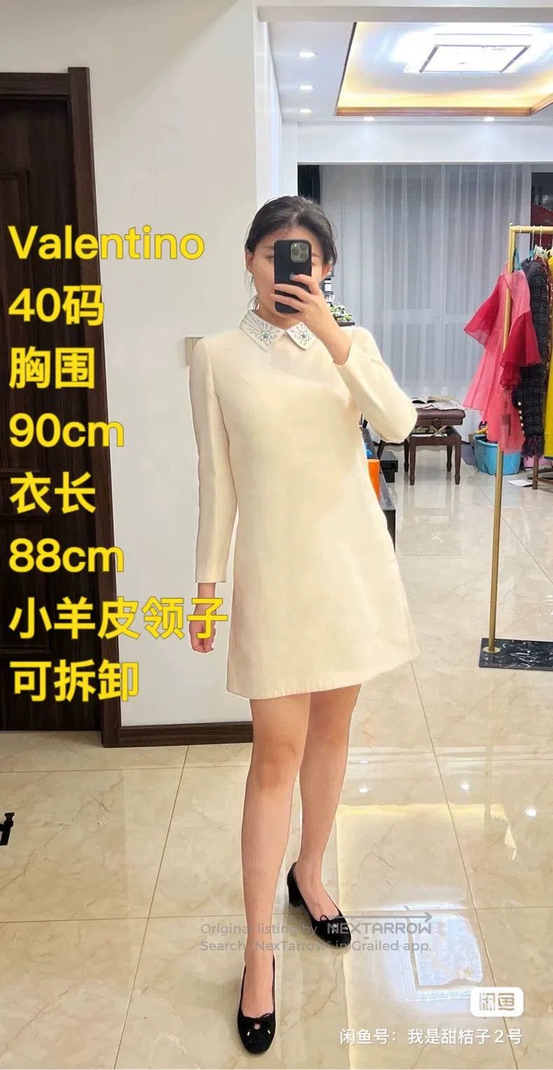 Valentino Valentino dress Size M / US 6-8 / IT 42-44 - 1 Thumbnail