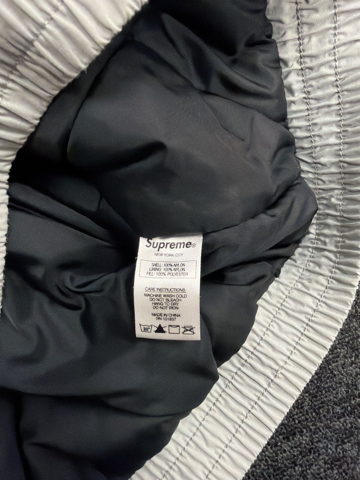 Supreme Supreme FW17 Puffy Hockey Pullover Puffer Jacket - Small Size US S / EU 44-46 / 1 - 9 Thumbnail