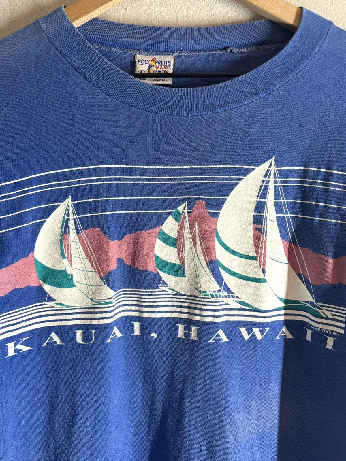 Vintage 1987 Sun-faded Poly Prints Hawaii Tee Size US L / EU 52-54 / 3 - 3 Thumbnail