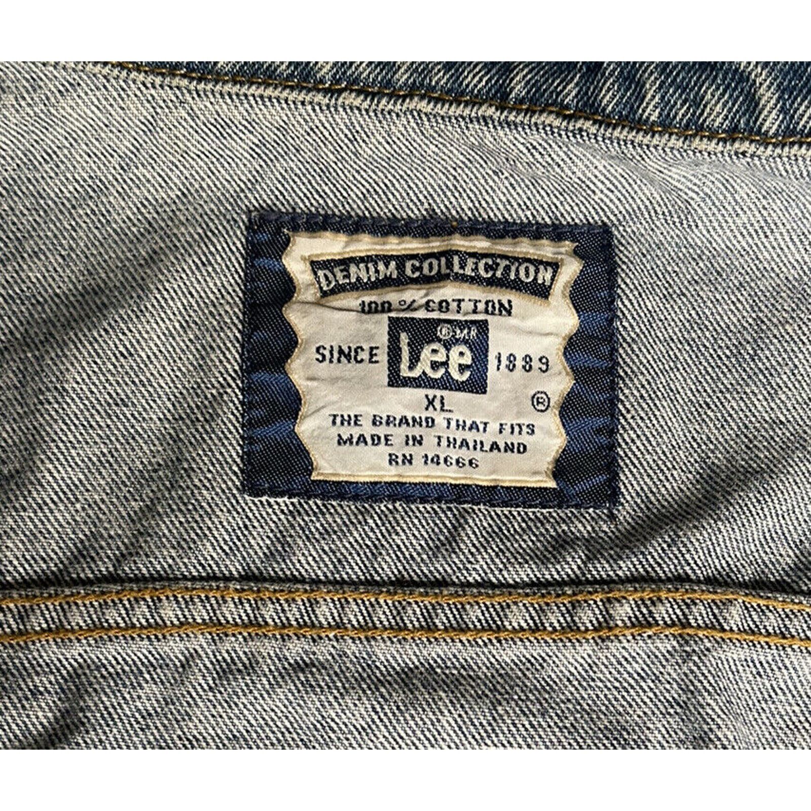 Lee Vtg Lee Trucker Jean Jacket Betty Crocker Trix Bunny XL Size US XL / EU 56 / 4 - 13 Thumbnail