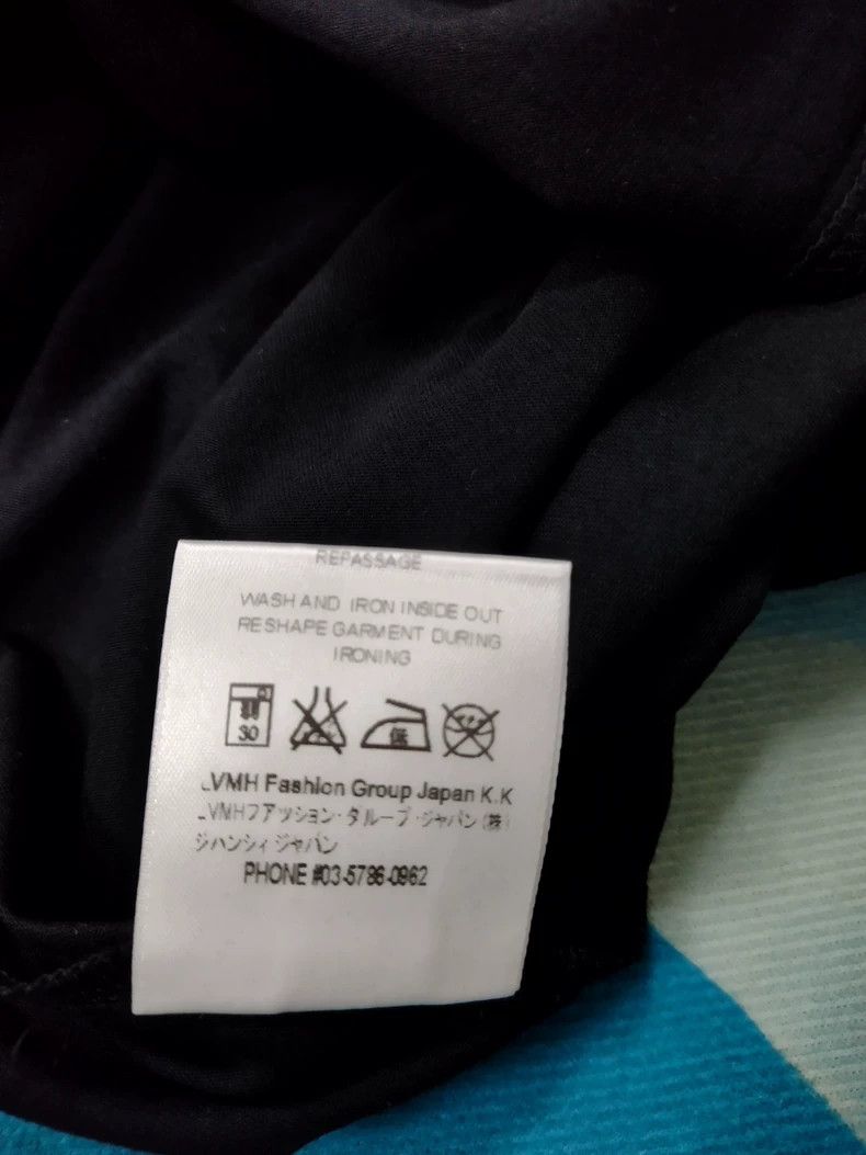 Givenchy Givenchy Black Shield Printed Casual Short Sleeve T-Shirt Size US XS / EU 42 / 0 - 7 Thumbnail