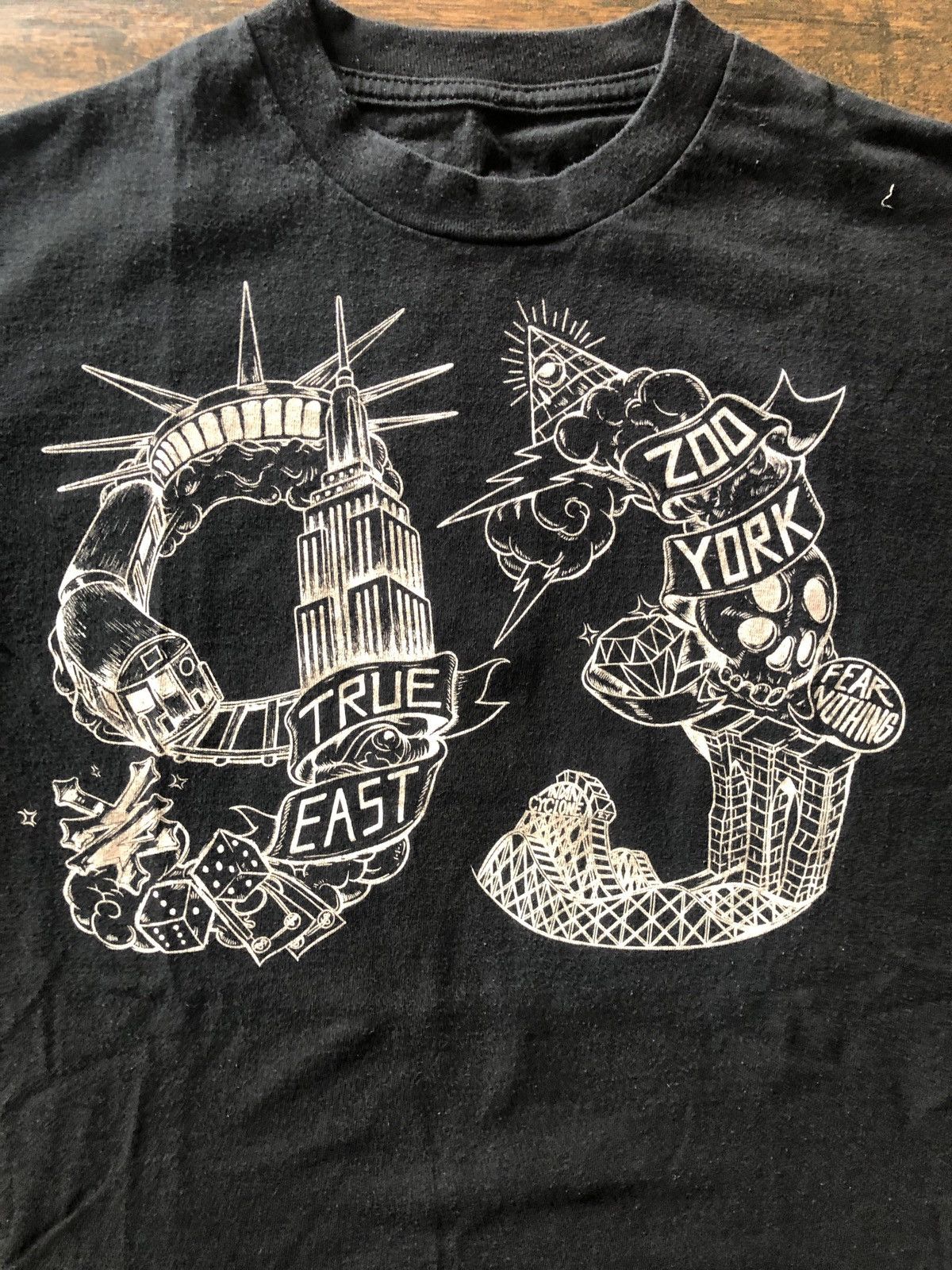 Timberland × Zoo York Y2K zoo York graphic tee CRAZY Size US S / EU 44-46 / 1 - 3 Thumbnail