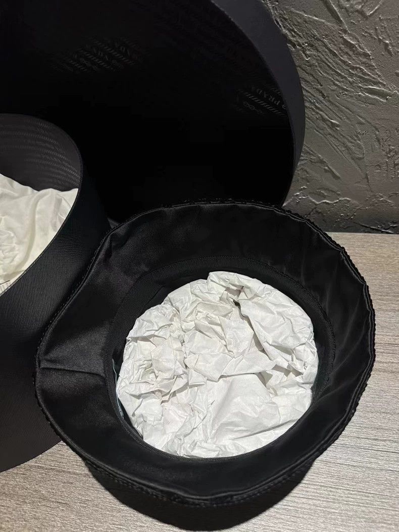 Prada Prada Sequin Bucket Hat in New Condition -2505 Size ONE SIZE - 3 Thumbnail